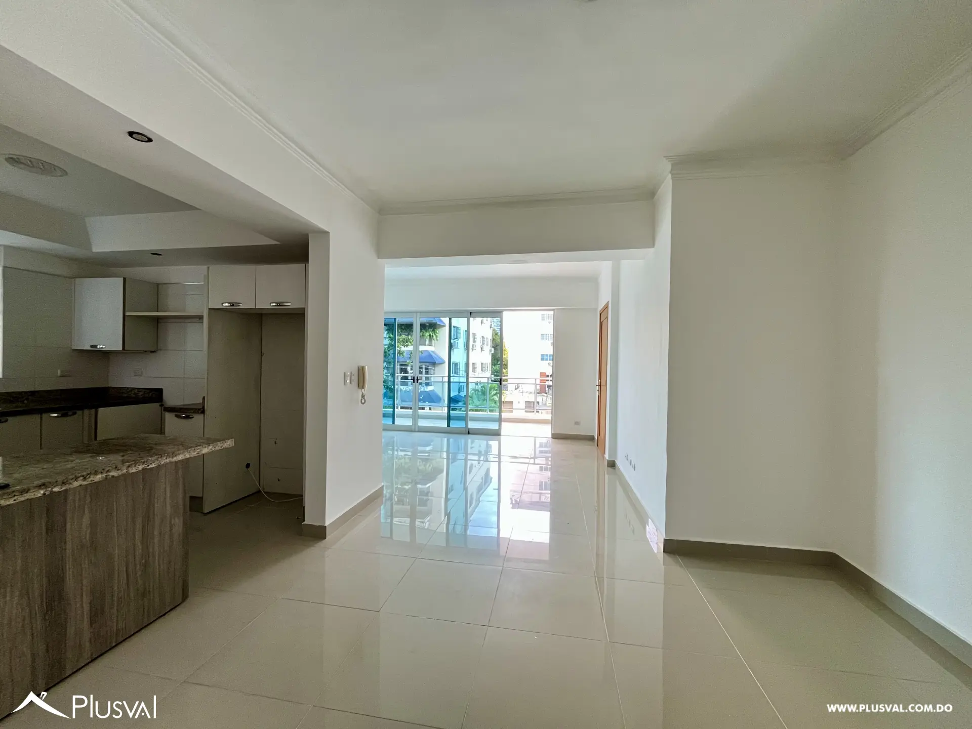 Se vende amplio apartamento con balcon tipo terraza 492541