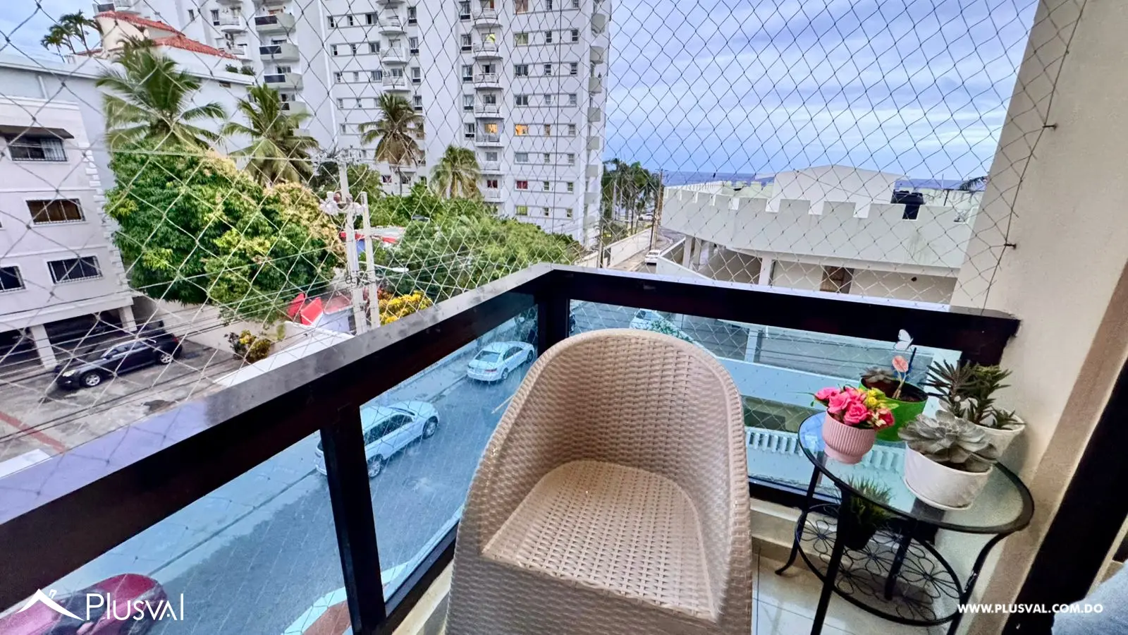 Apartamento en El Cacique con amplia terraza y vista al mar 463753