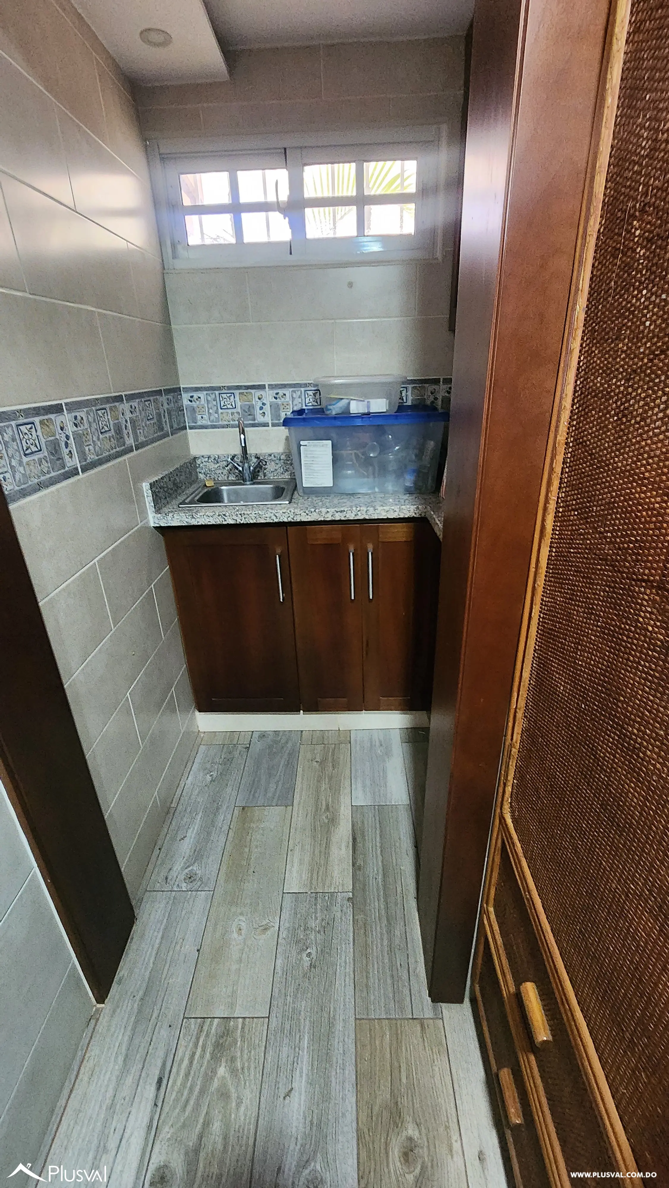 Se vende amplia casa en Los Restauradores 475475