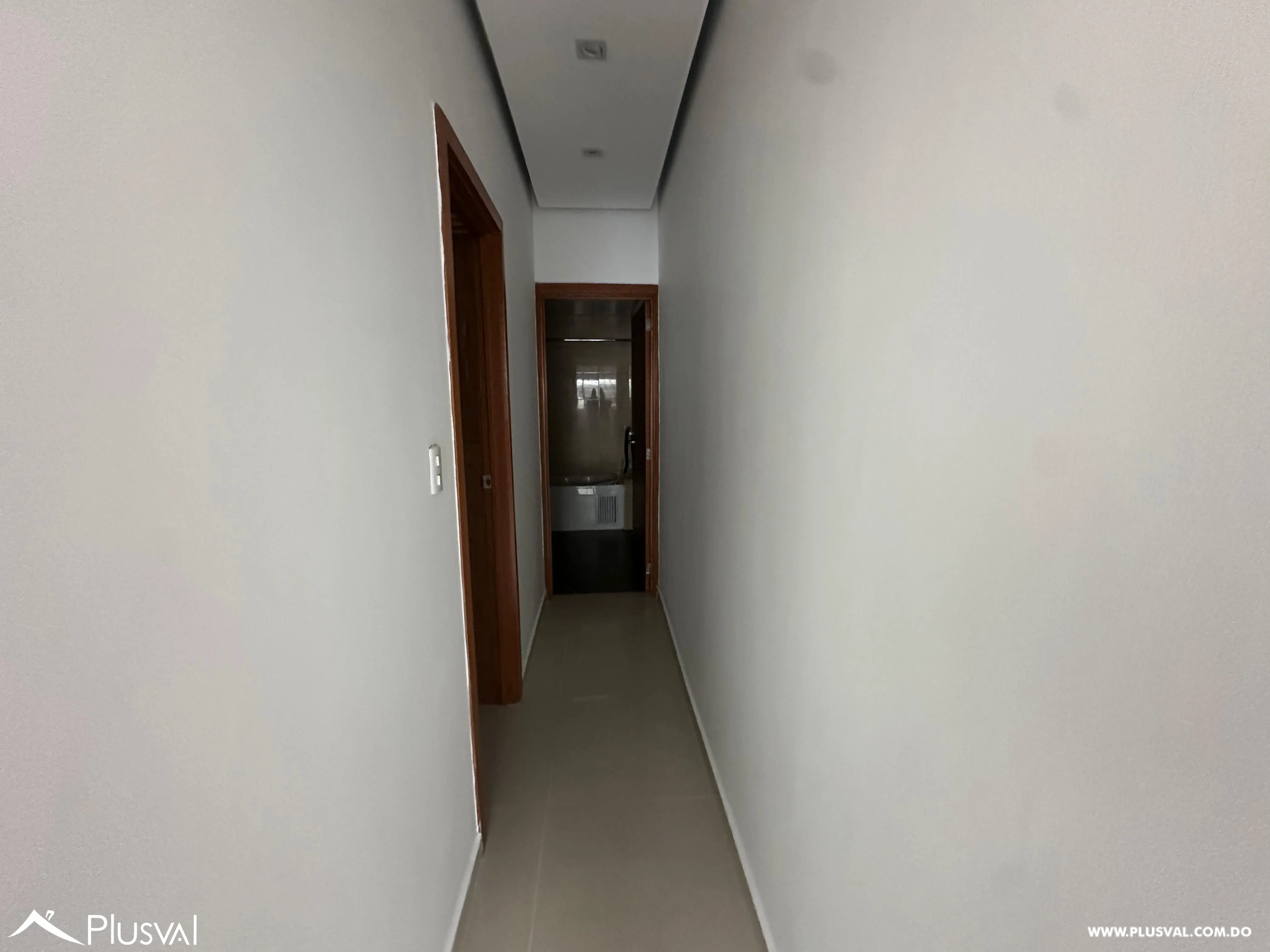 Venta de apartamento de 3 habitaciones en Evaristo Morales 484560
