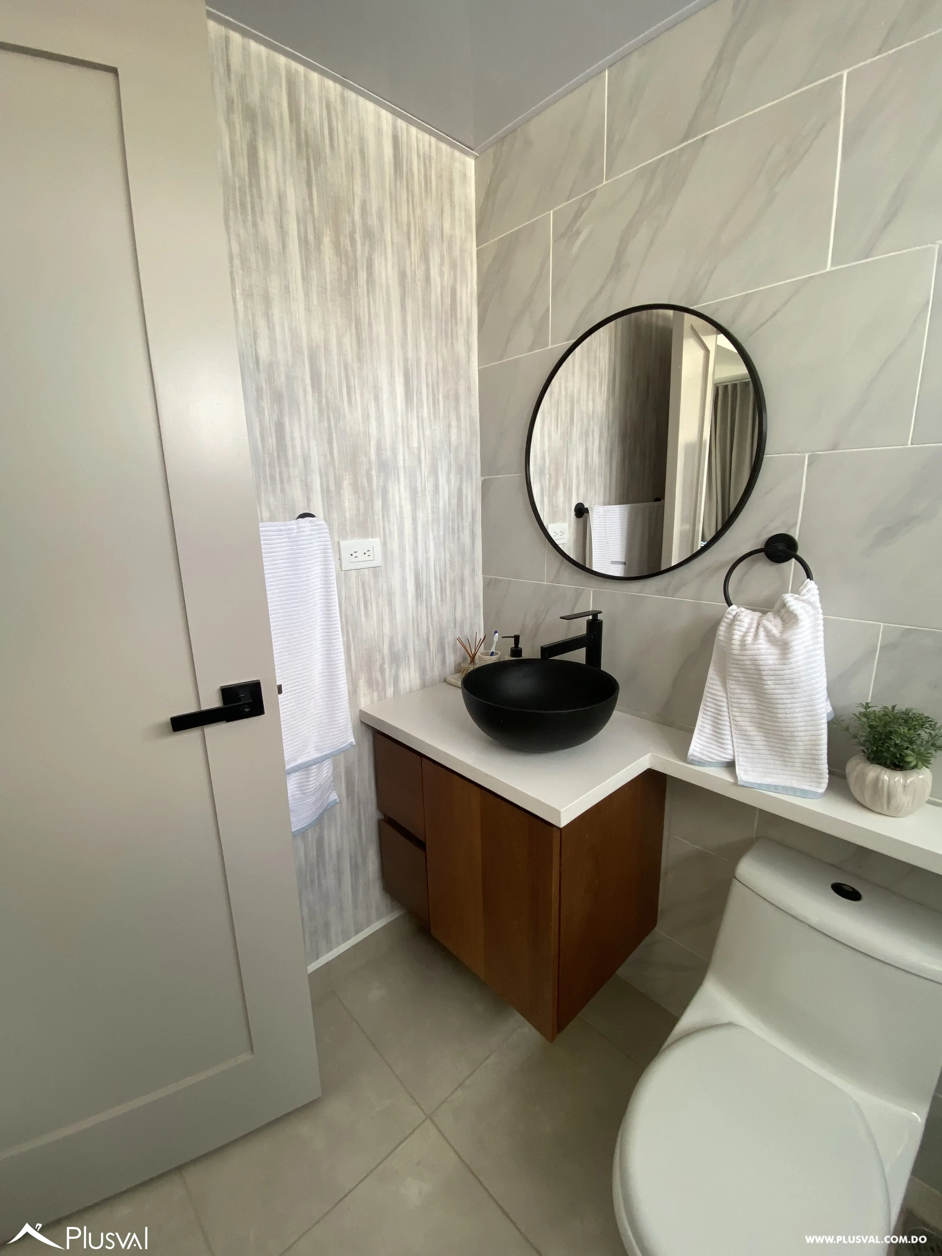 Apartamento Amueblado en Alquiler con Increíbles Vistas en La Esmeralda 517873