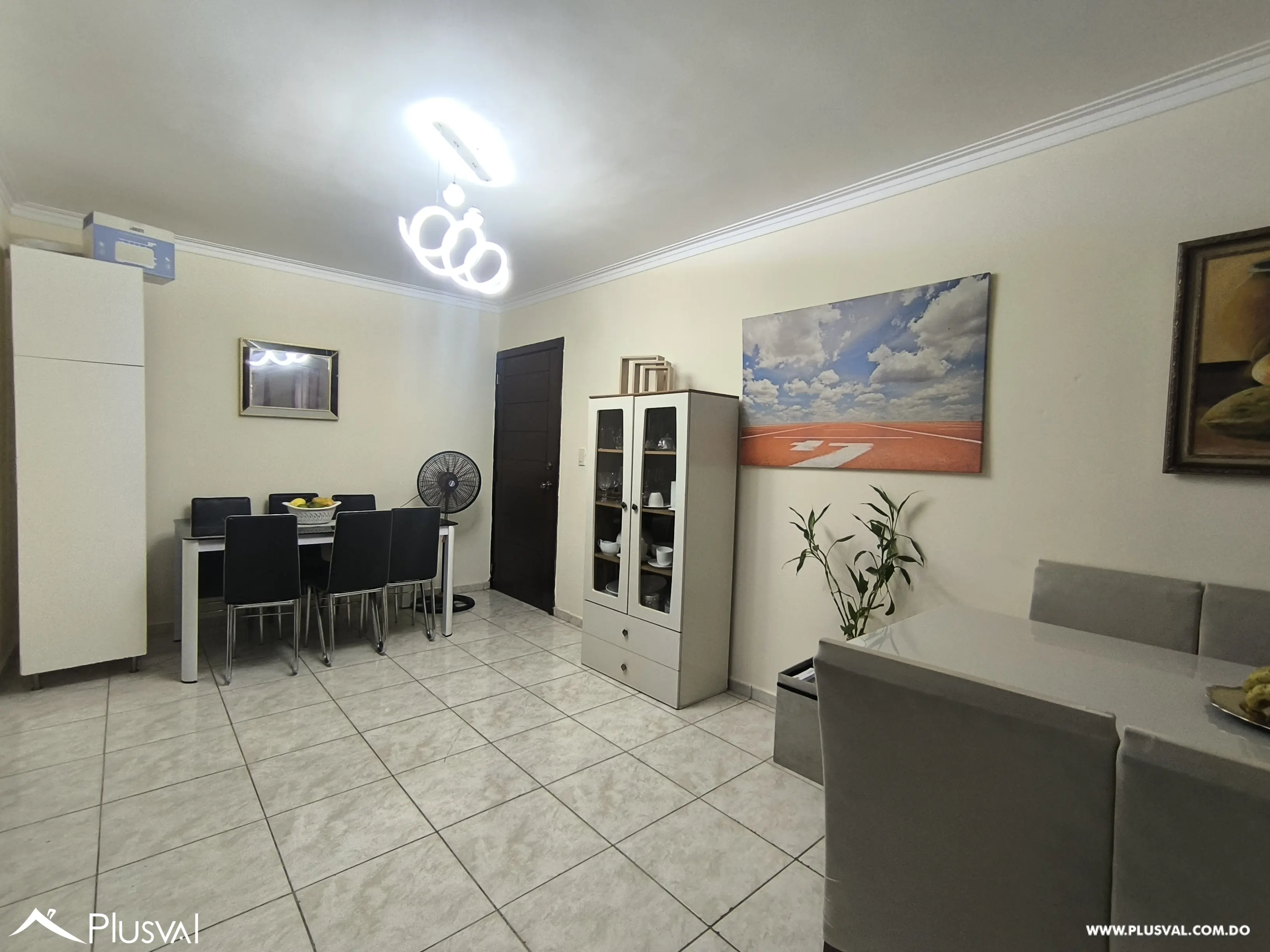 Amplio Apartamento de 3 Habitaciones en Venta en Autopista San Isidro 526868