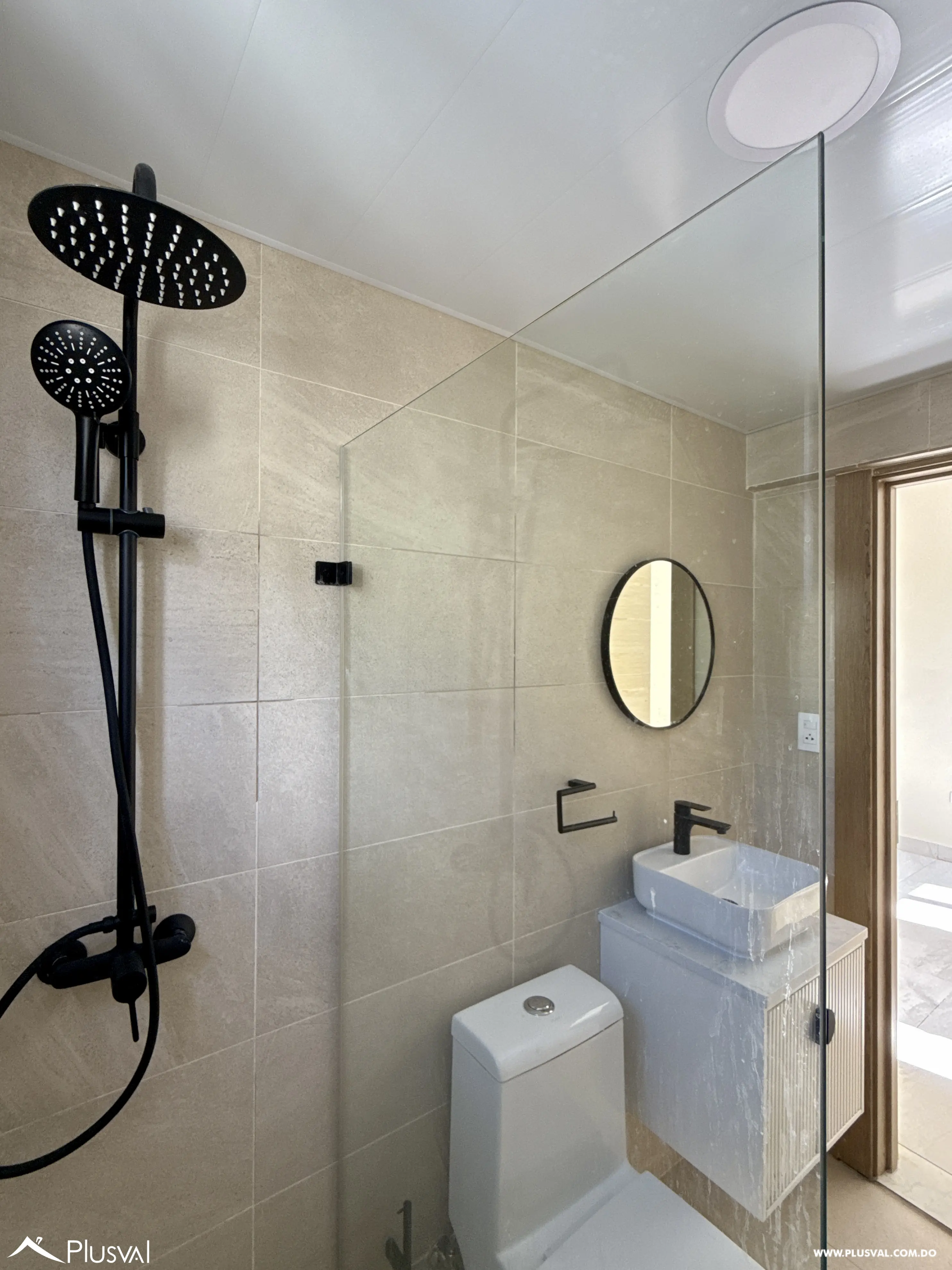 Apartamento 2 habitaciones con Vista al Mar y 2 parqueos en Alquiler en La Esperilla 478258