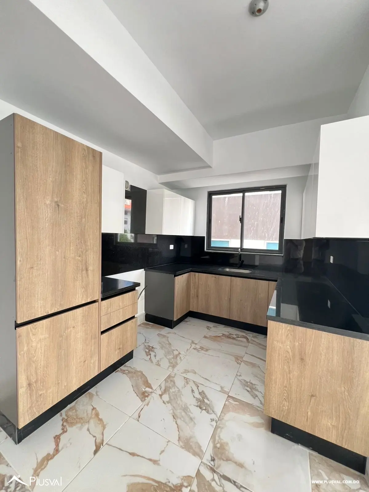 Apartamento con terraza en venta en Piantini 464938