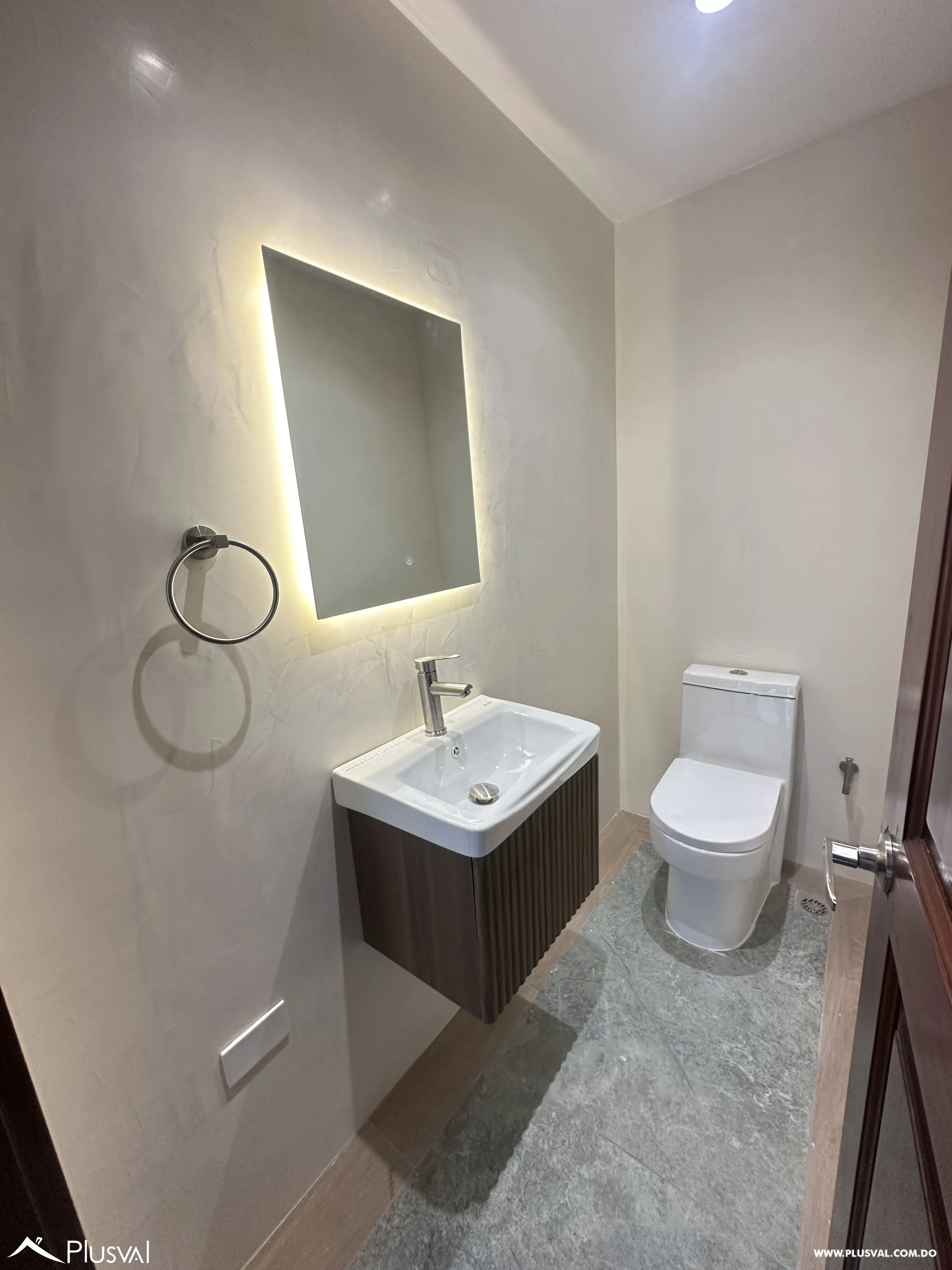 Apartamento en alquiler en Naco de 225mts. 519978