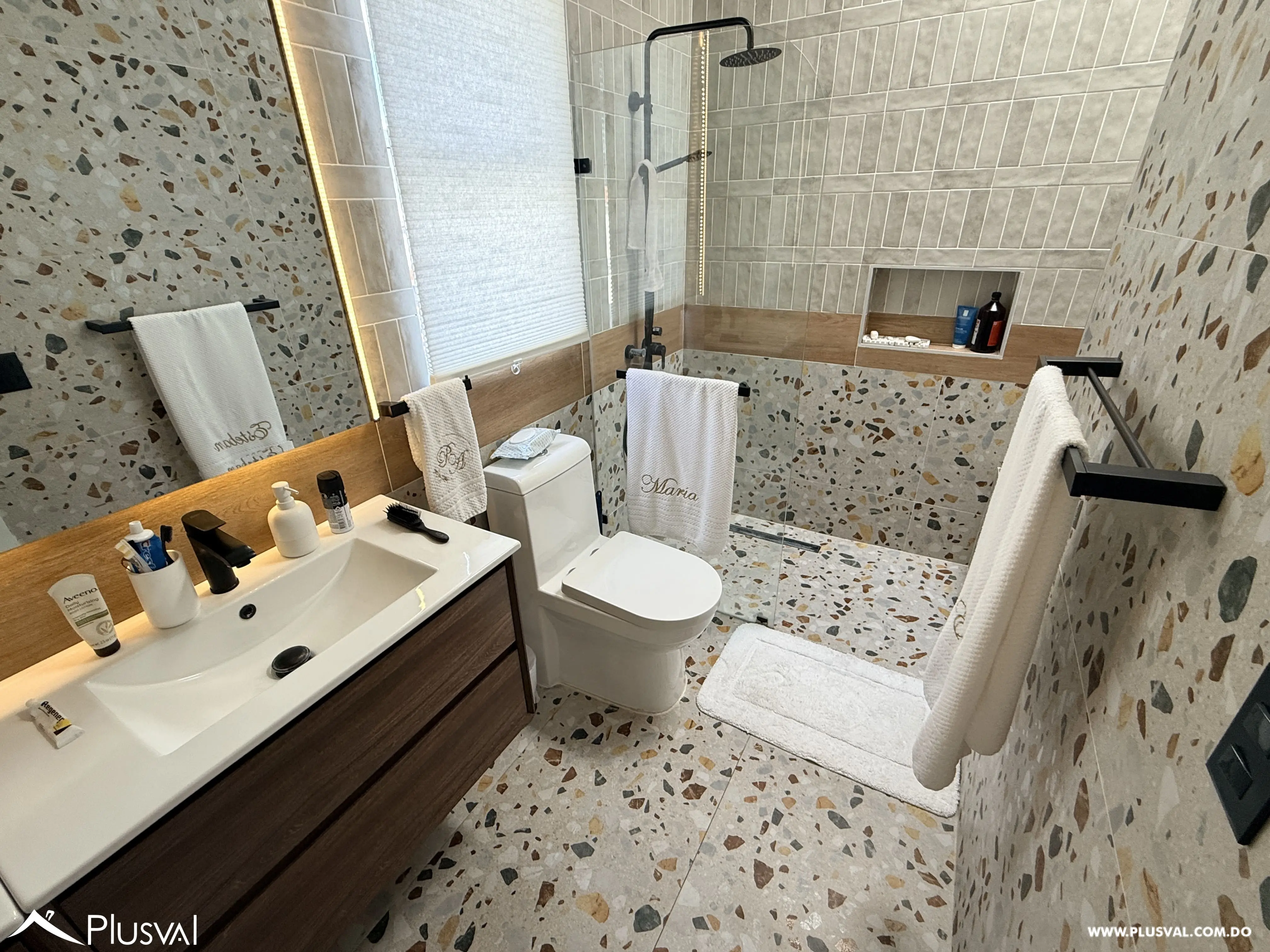 Apartamento con Terraza Privada en Mirador Sur; Renta con Línea Blanca 479667