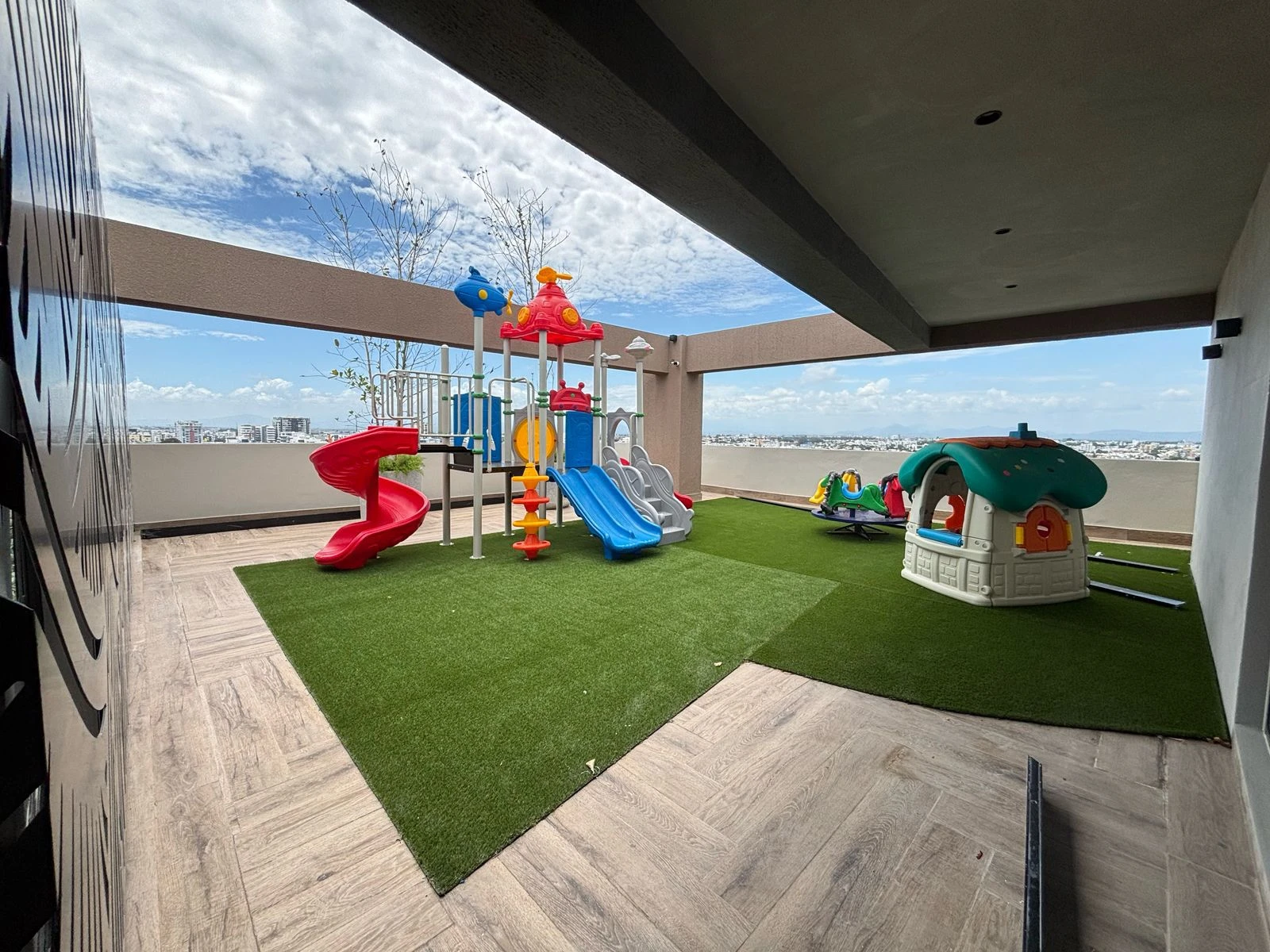 Alquiler de apartamento de 2 habitaciones en torre de lujo 444206