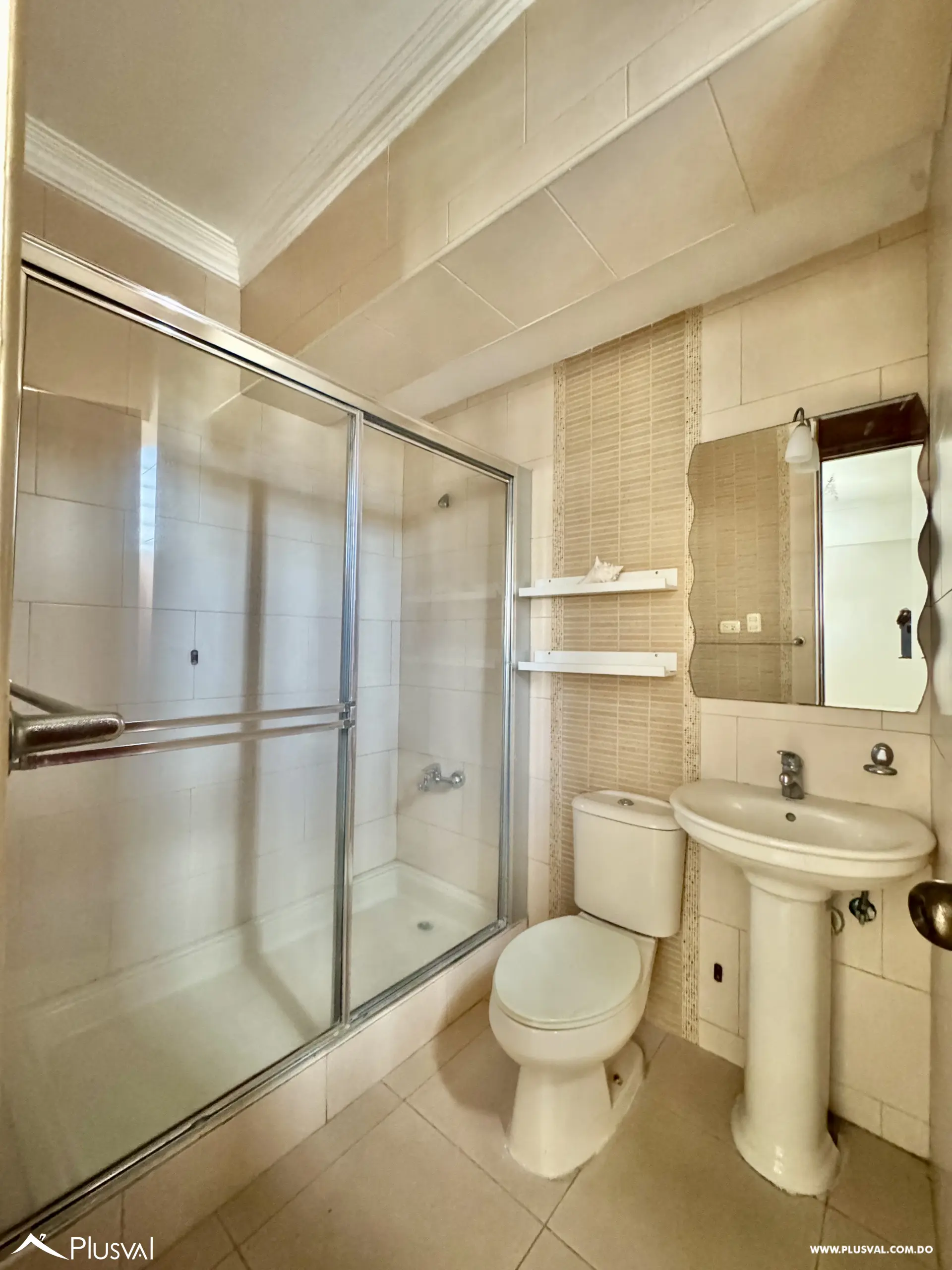 Alquilo Apto Tipo PH de 3 Niveles con amplia Terraza, en Mirador Norte 527636