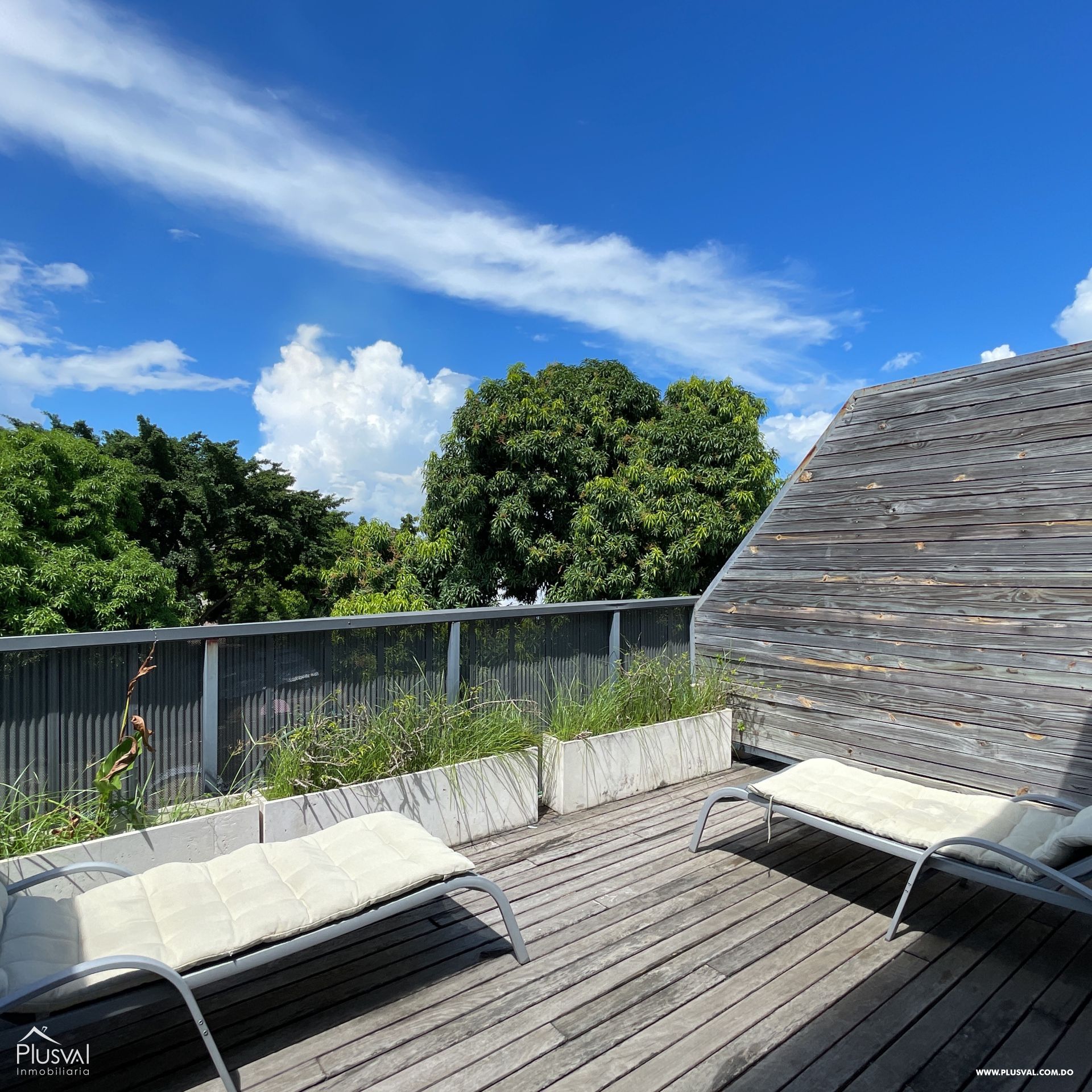 Vive la Historia en la Zona Colonial: Estudio Amueblado Moderno con Terraza 396355