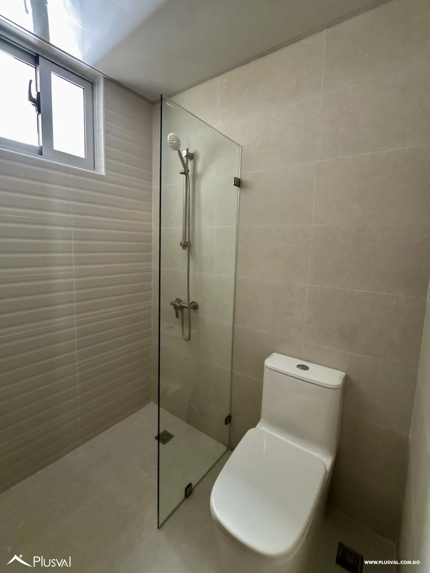 Apartamento en venta de 3 habitaciones mas terraza en Mirador Norte 492832