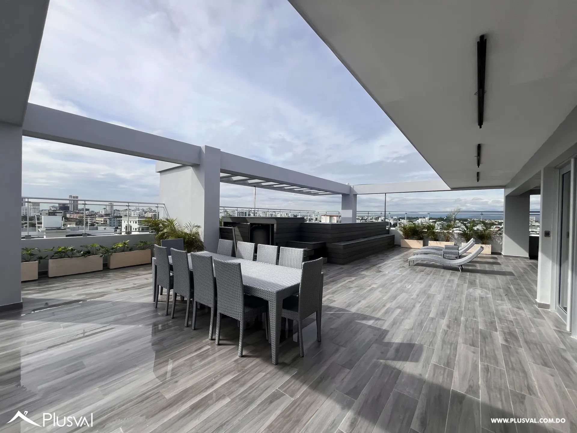 Torre de apartamentos en venta en El Millón 487178