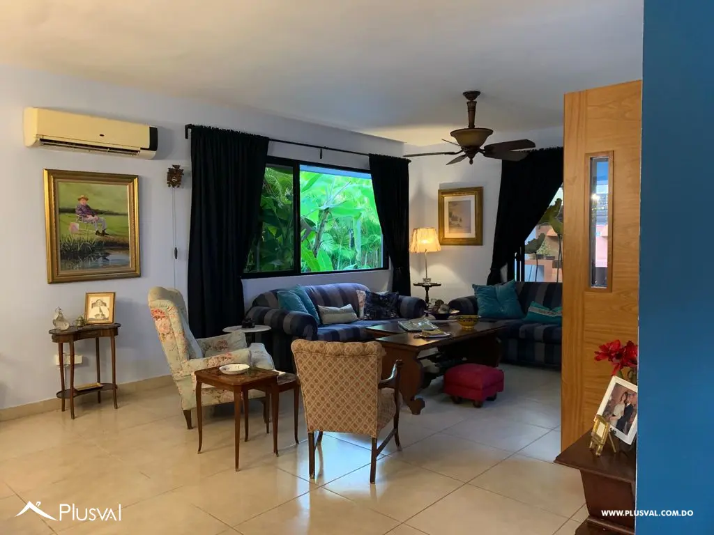 Amplia casa de dos niveles en venta en Isabel Villas 471065