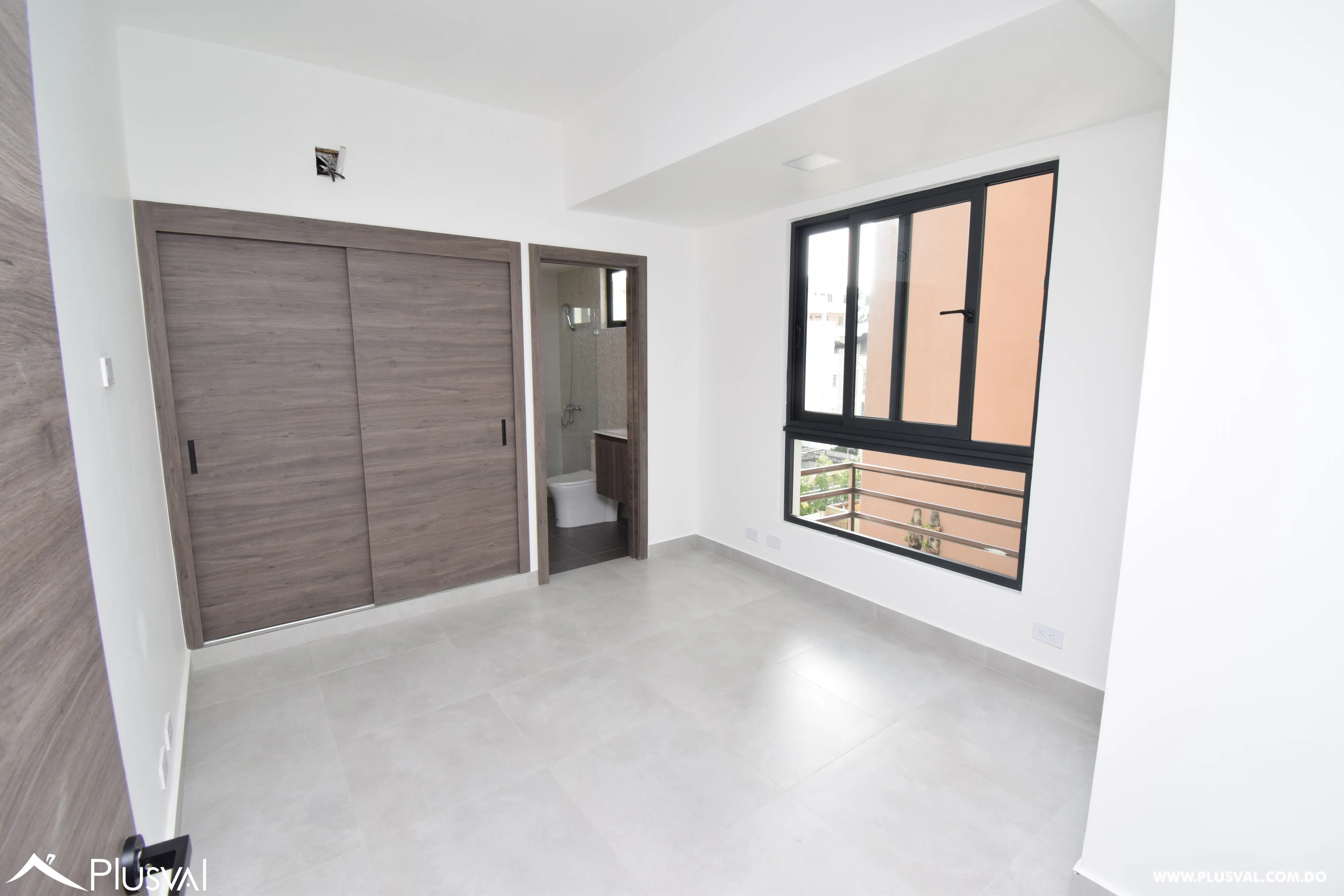 Apartamento  en alquiler vacio con muy buena distribución. 470564