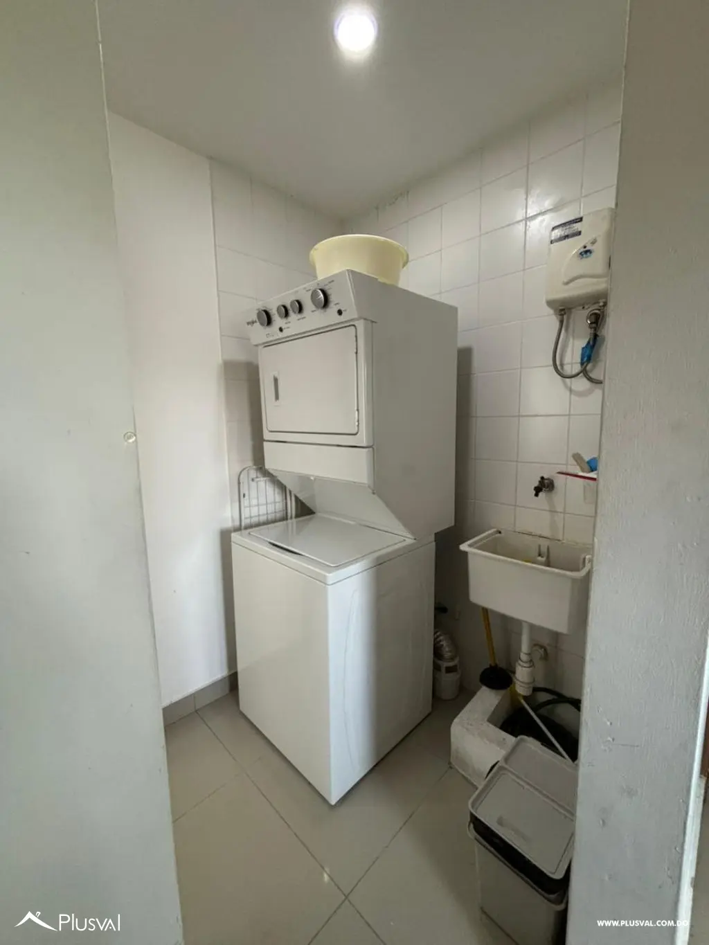 Apartamento amueblado de 3 Habitaciones en Alquiler en Julieta Morales con Terraza Privada 525216