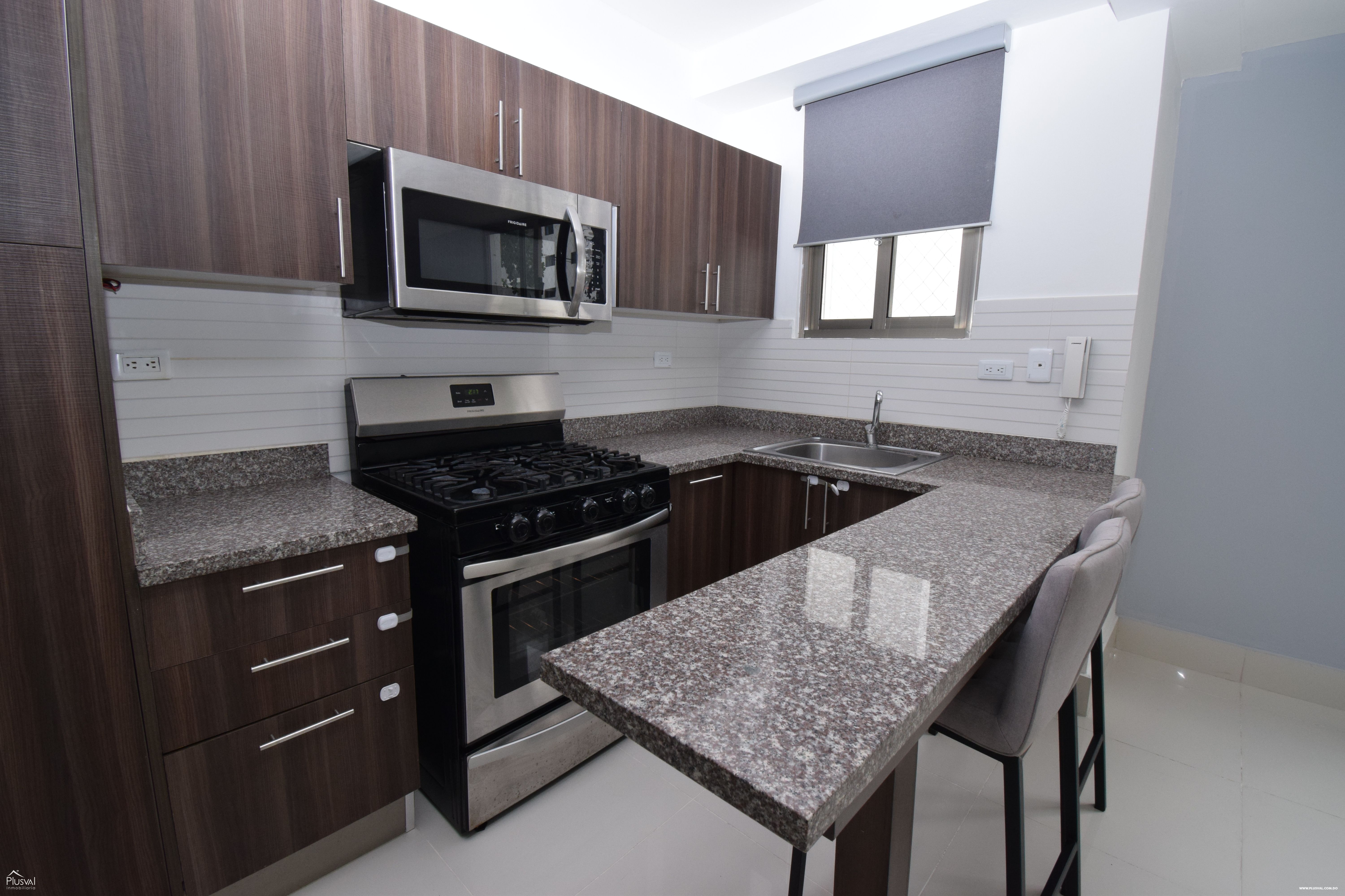 Amplio apartamento en alquiler vacio en Naco 214187