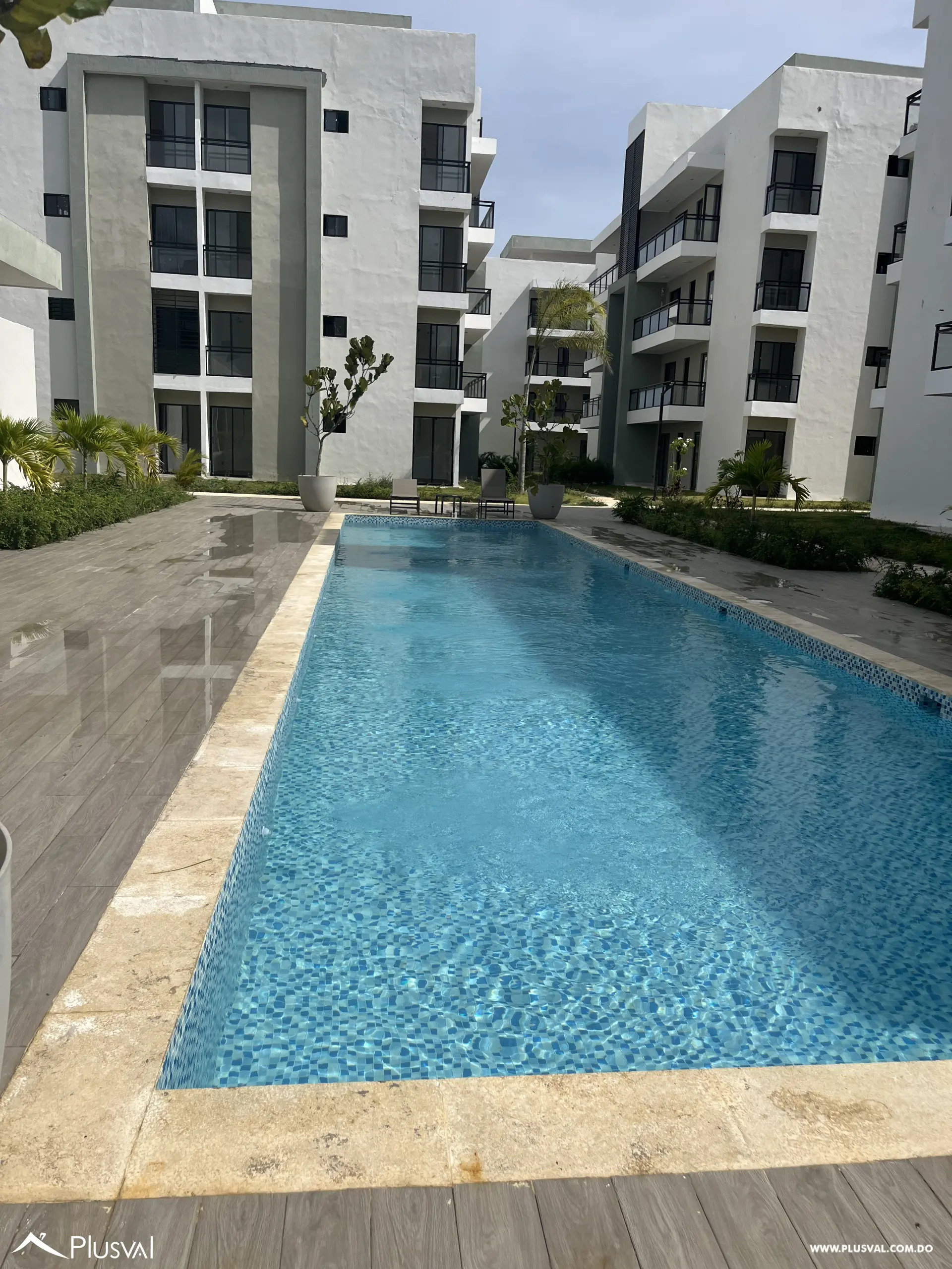 Romana Residences 518930