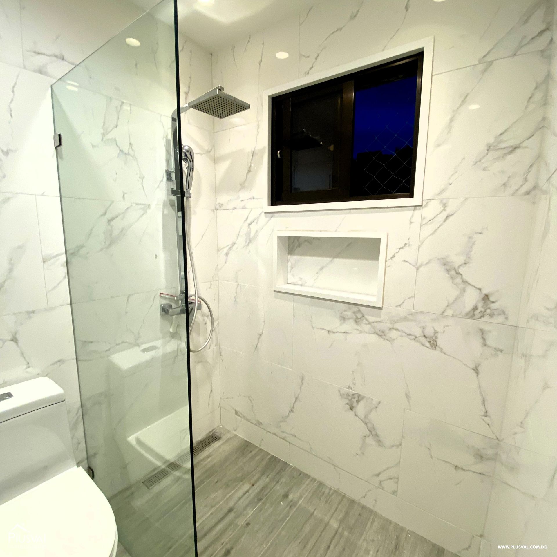 Apartamento Clásico modernizado en Paraíso con Amplios Espacios 380115