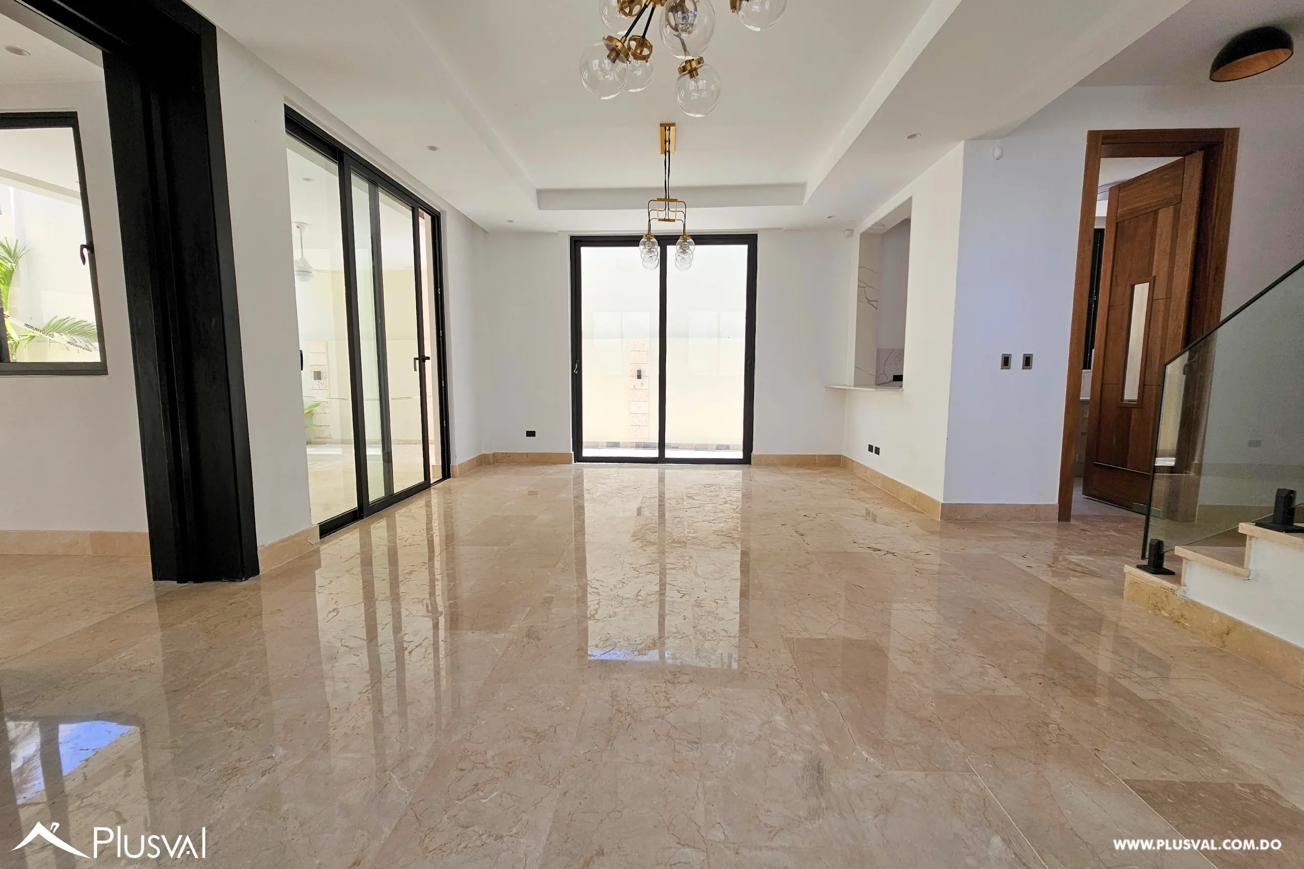 Casa en Residencial Cerrado en Alquiler con Línea Blanca en Arroyo Hondo 509164