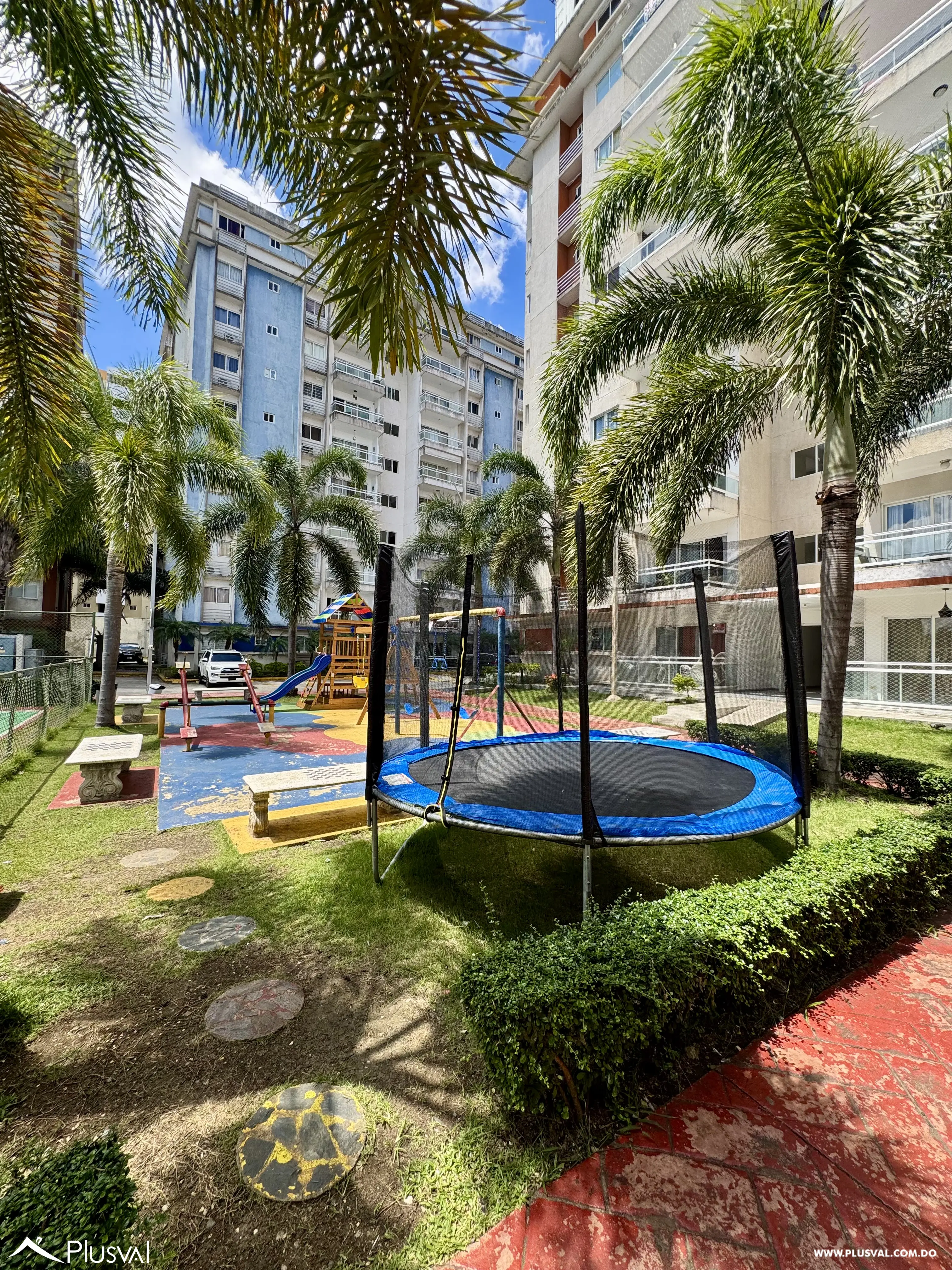 Alquilo Excelente Apto. Amueblado con Hermosa Vista y buena  Distribucion 527611