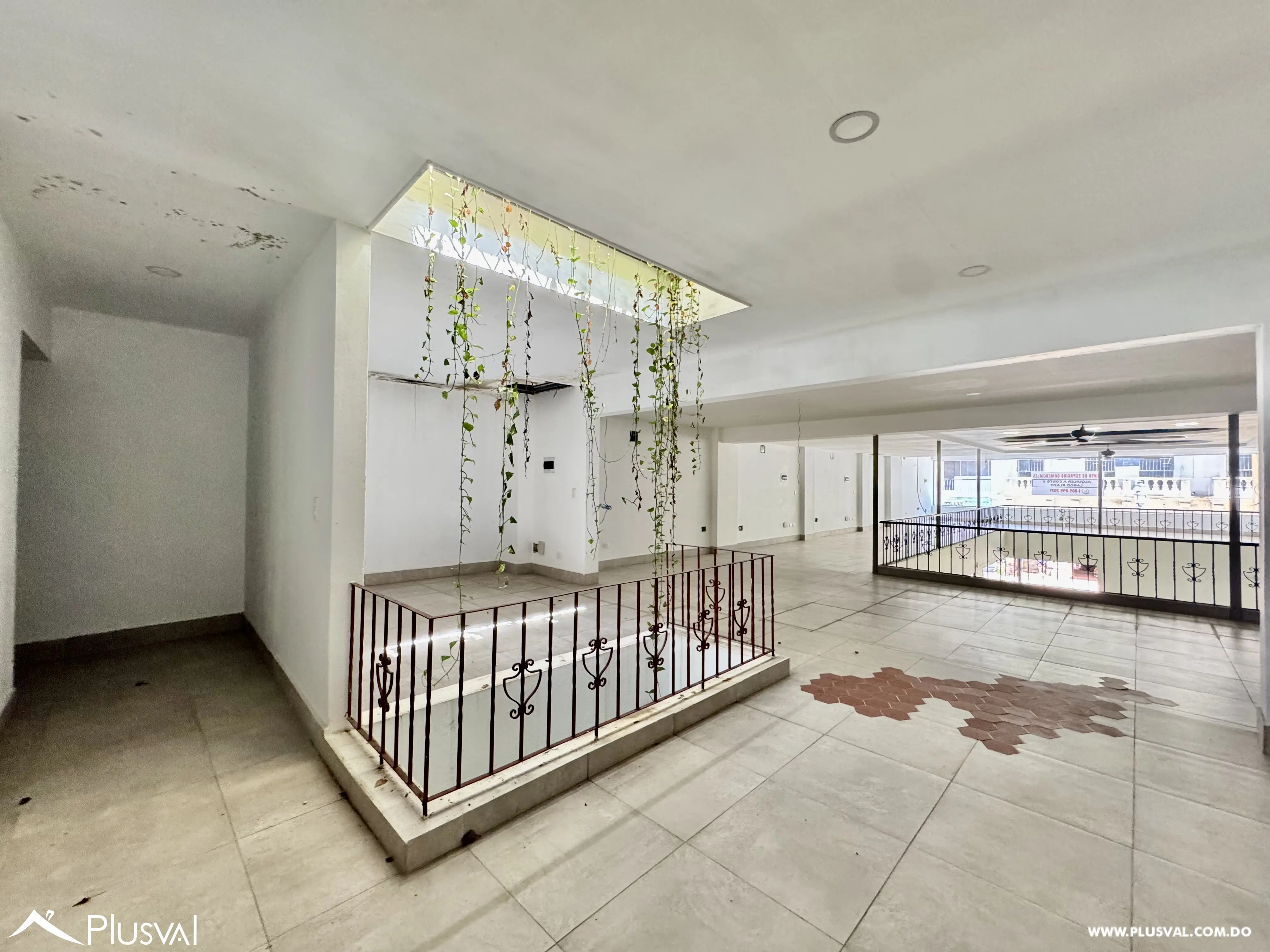 Alquilo Excelente Local Comercial - 2do Nivel en la Calle El Conde 504842