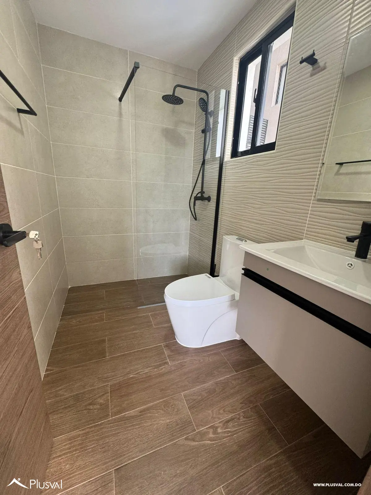 Venta de apartamento de 2 habitaciones en torre de lujo 463259