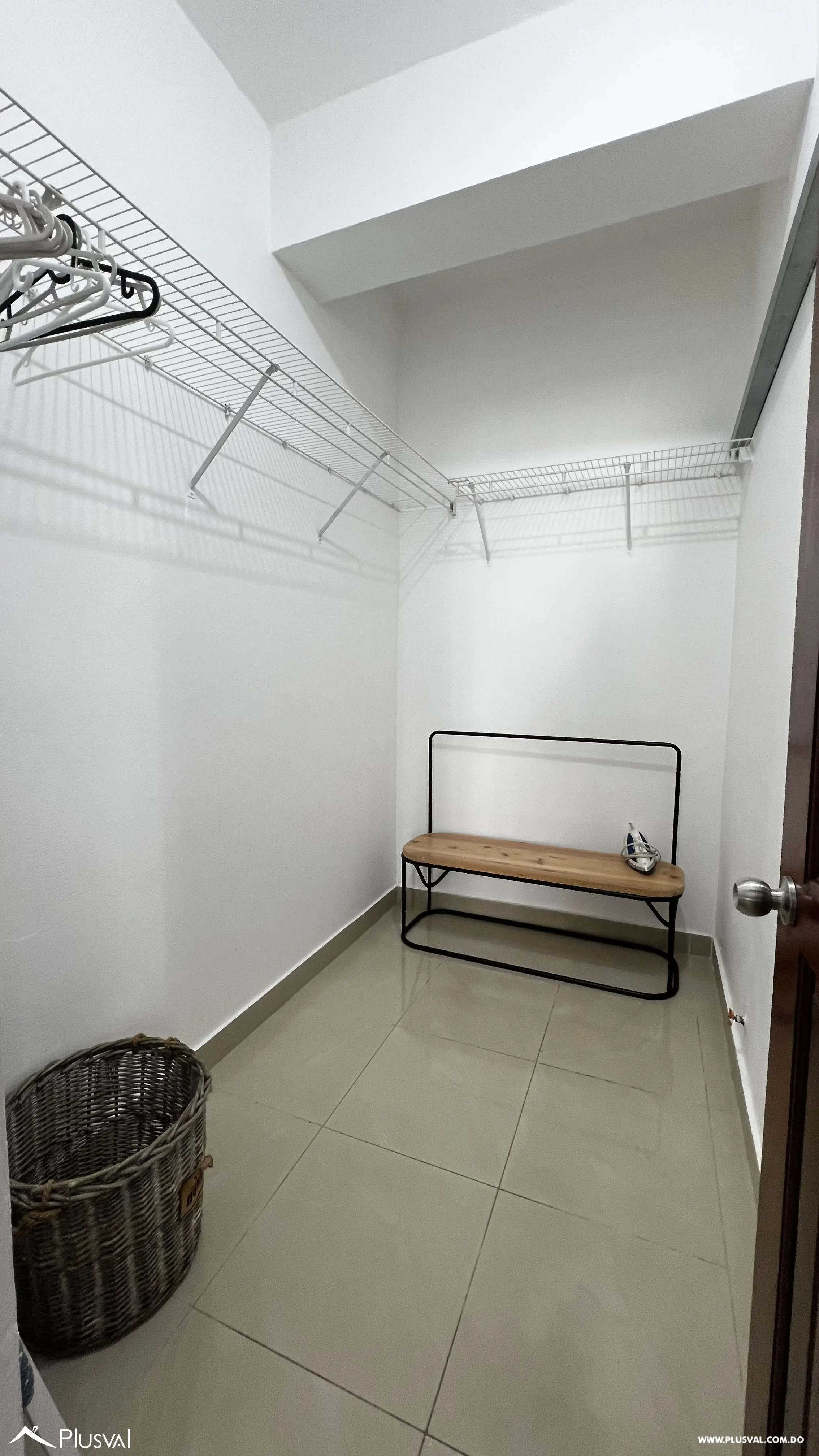 Apartamento estudio amueblado con hermosa vista desde la sala  y la habitación 526291