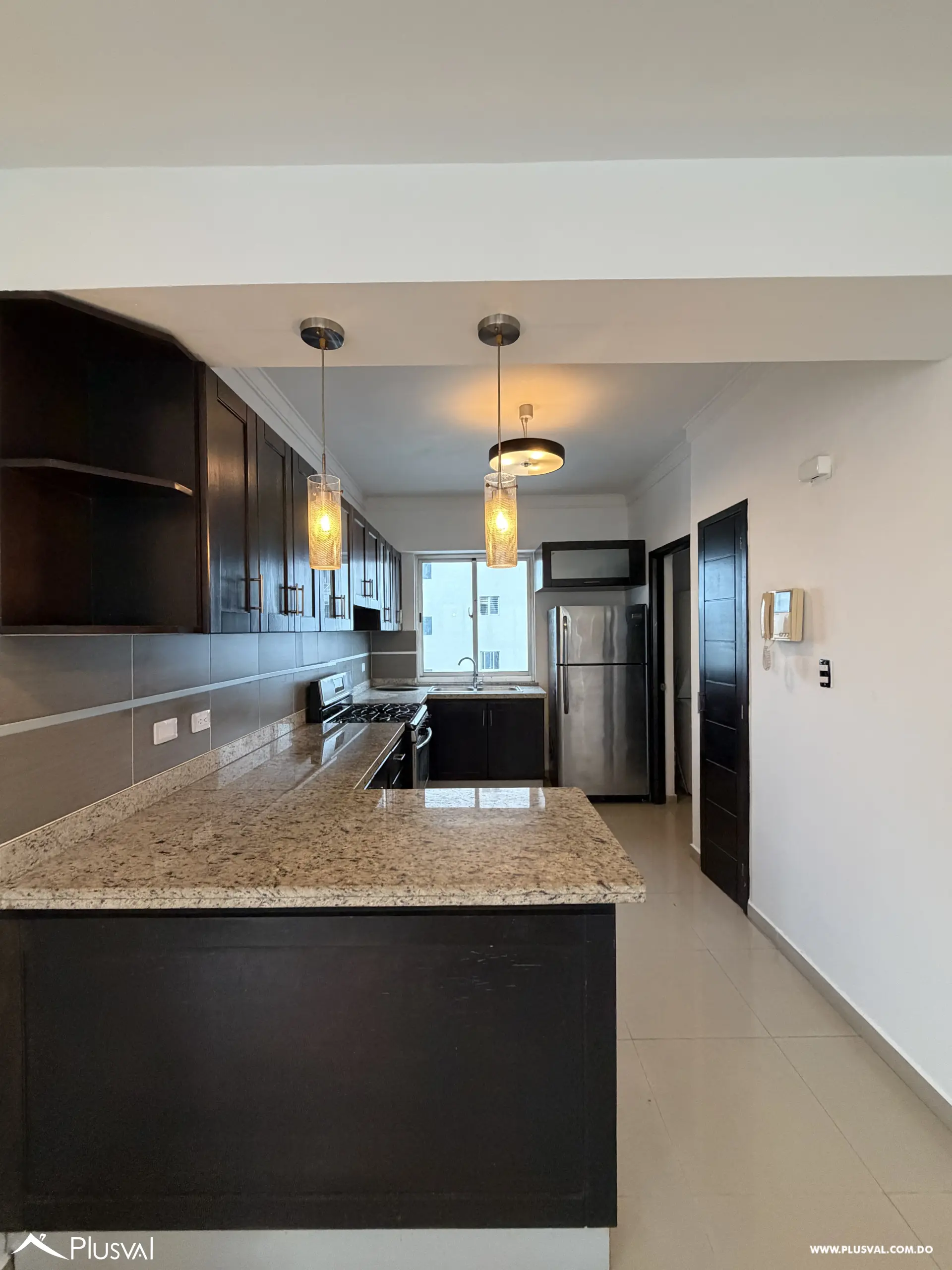 Apartamento en alquiler amueblado en el sector de Naco con 1 hab y 1 parqueo. 532866