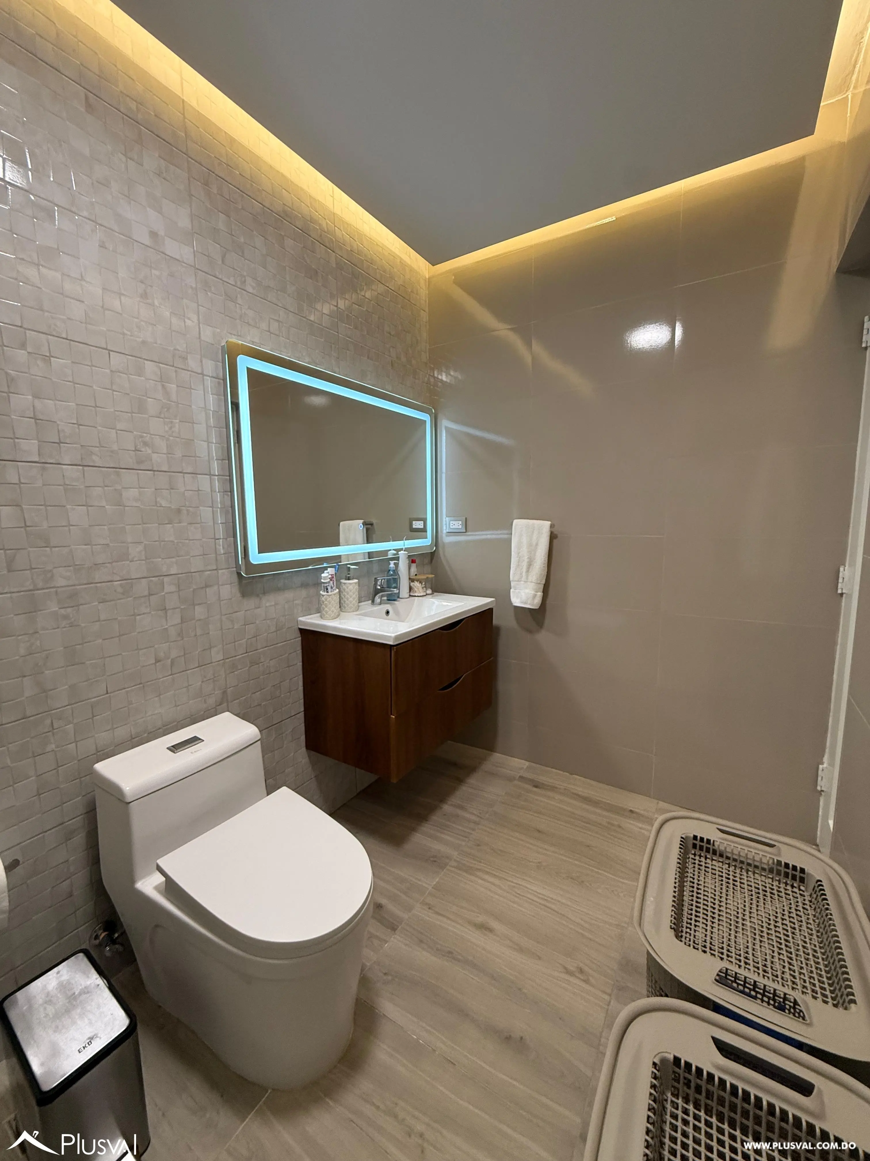 Venta Amplio Penthouse en Los Restauradores 495444