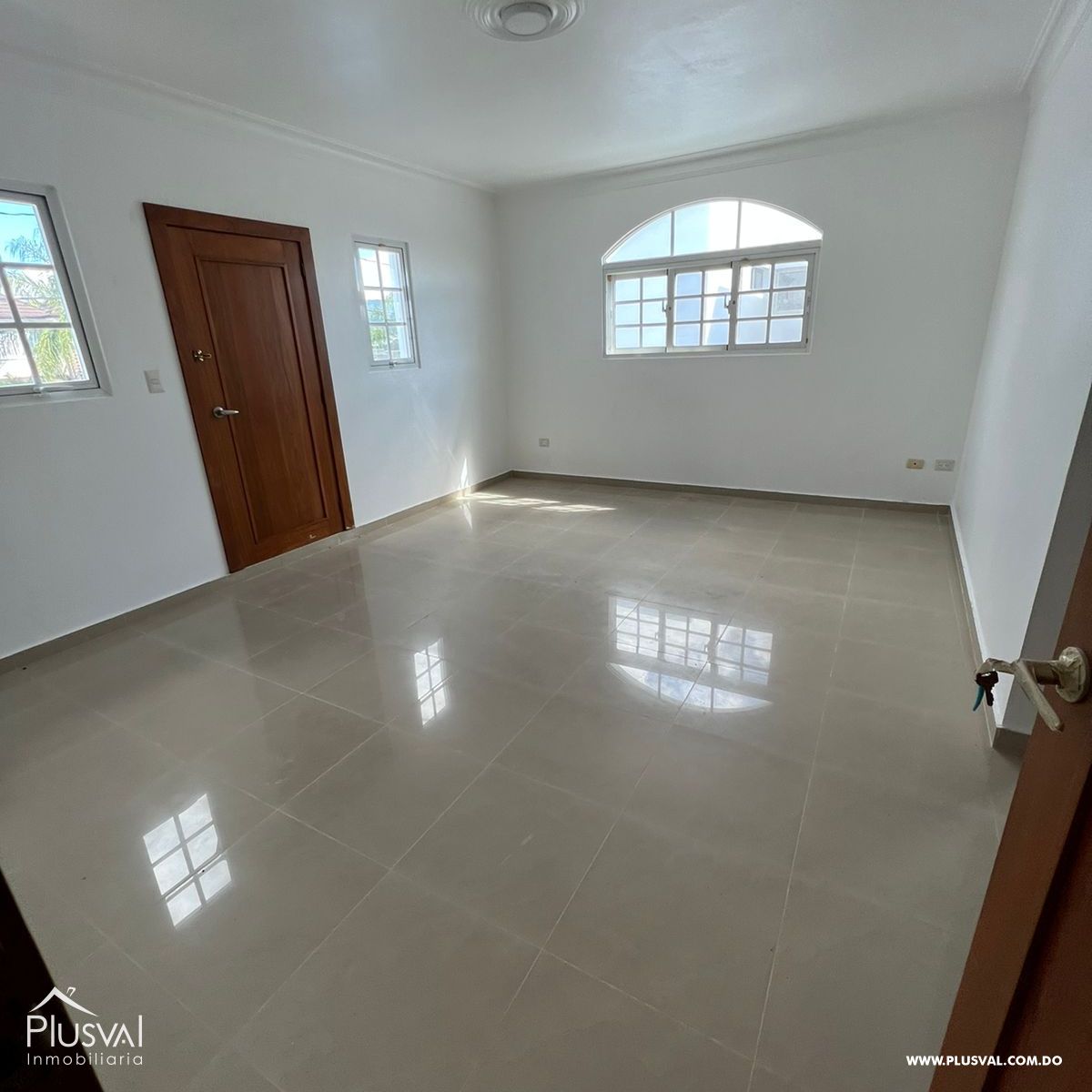Hermosa residencia privada ubicada en los Llanos de Gurabo 200797