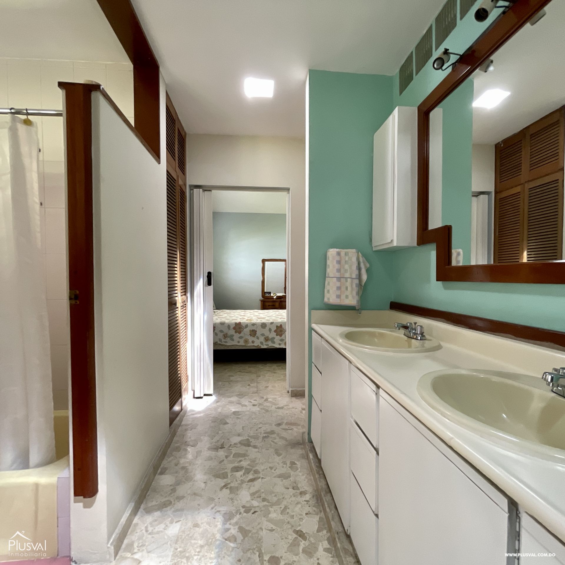 Casa en Venta en Los Ríos, Grandes Espacios, patio y Jardín 215373