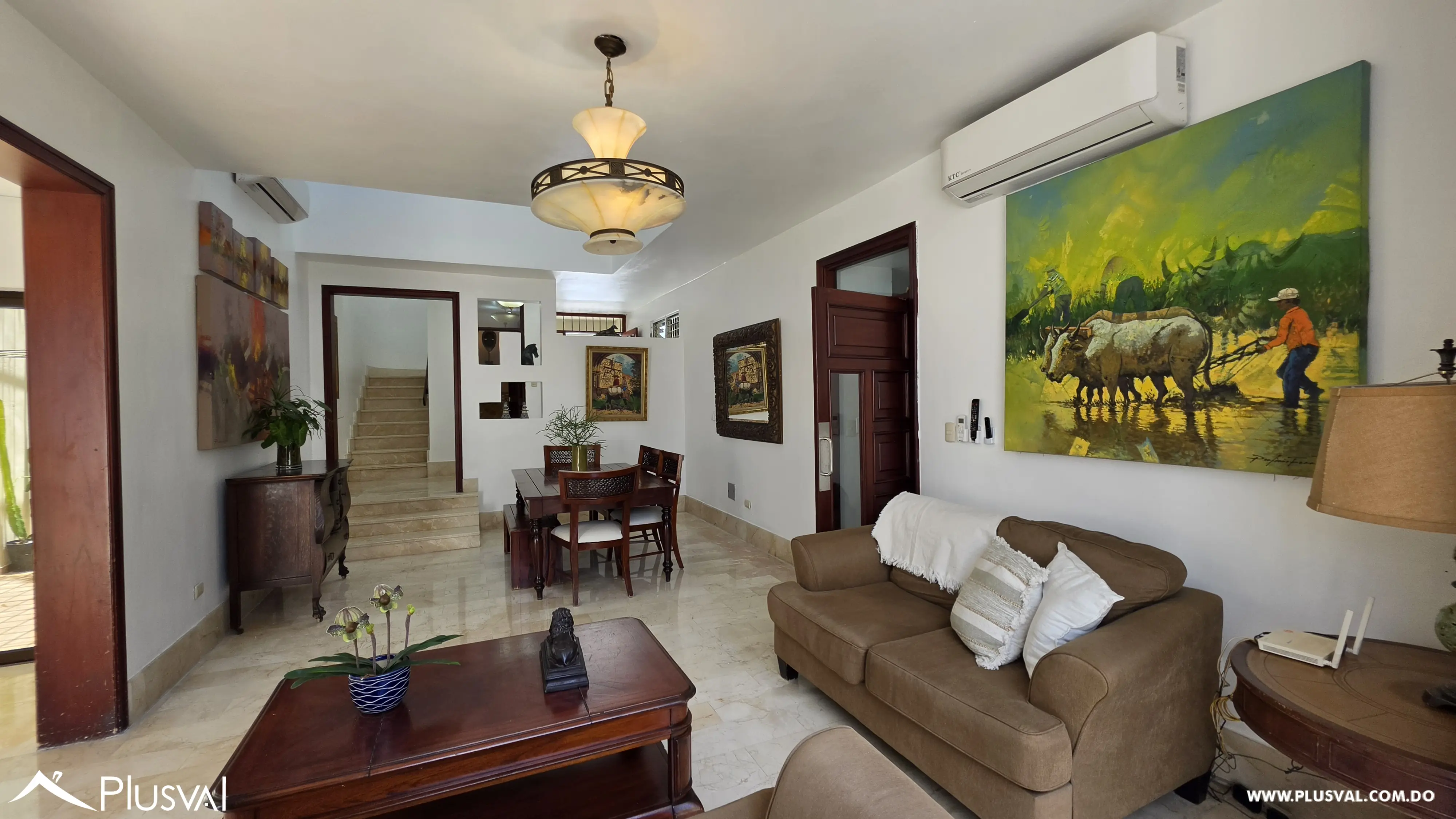 Buscas Espacio, Tranquilidad y Ubicación Céntrica: La Casa Ideal para tu Familia", La Esperilla 521320