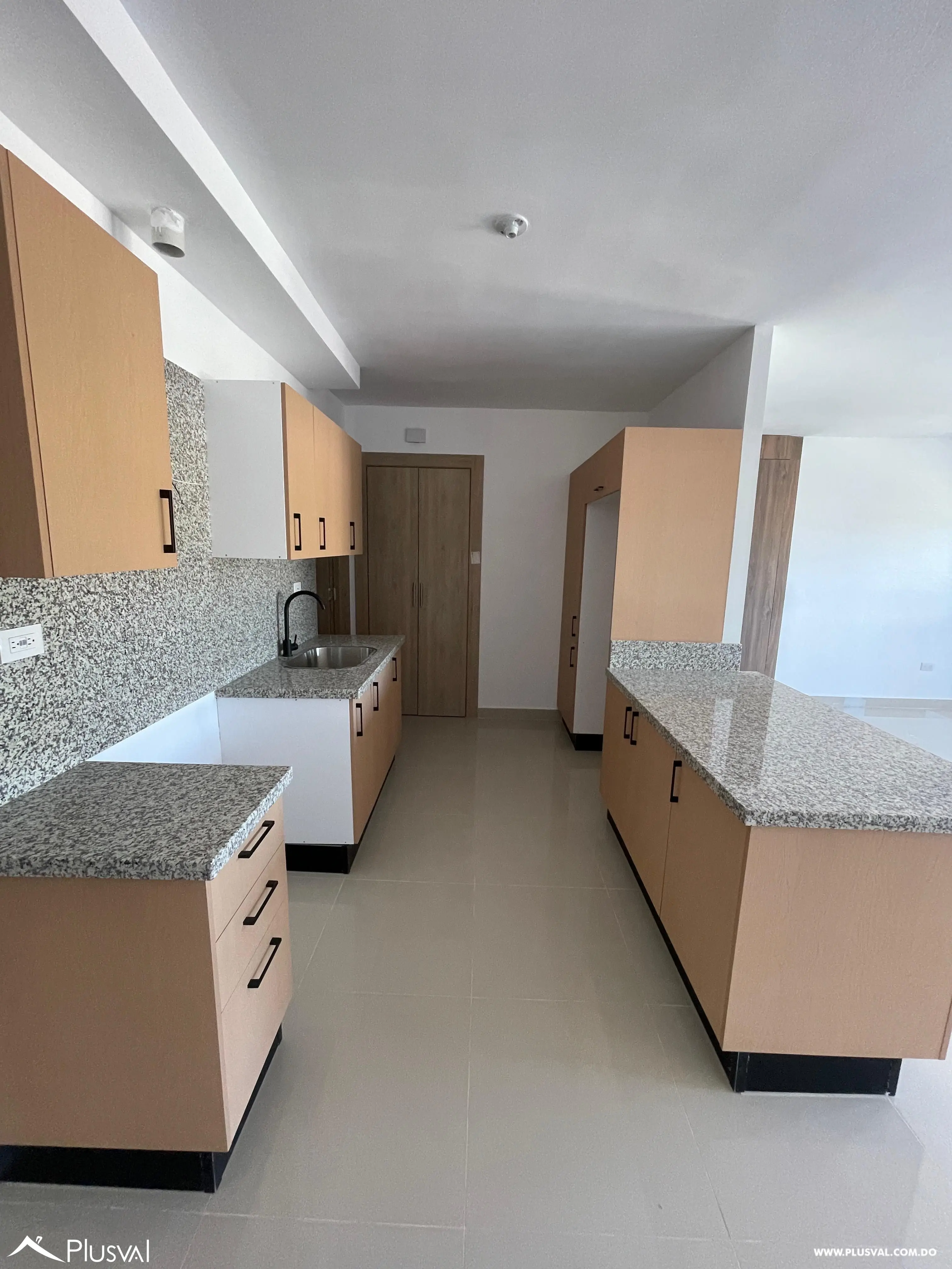 Apartamento nuevo en venta de 2 habitaciones y 2 parqueos en Arroyo Hondo Viejo – Proyecto moderno con acabados de lujo 465772
