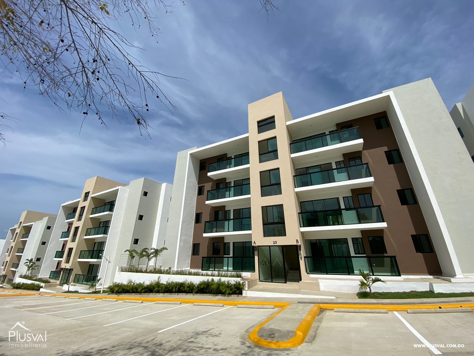 Proyecto de apartamentos en venta en La Barranquita con acceso directo a la Ave. Yapur Dumit 302823