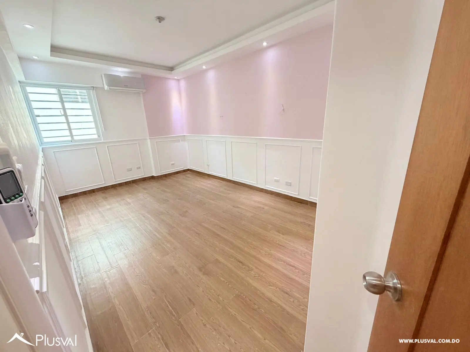 Encantador Apartamento en Aquiler en Evaristo Morales 497414