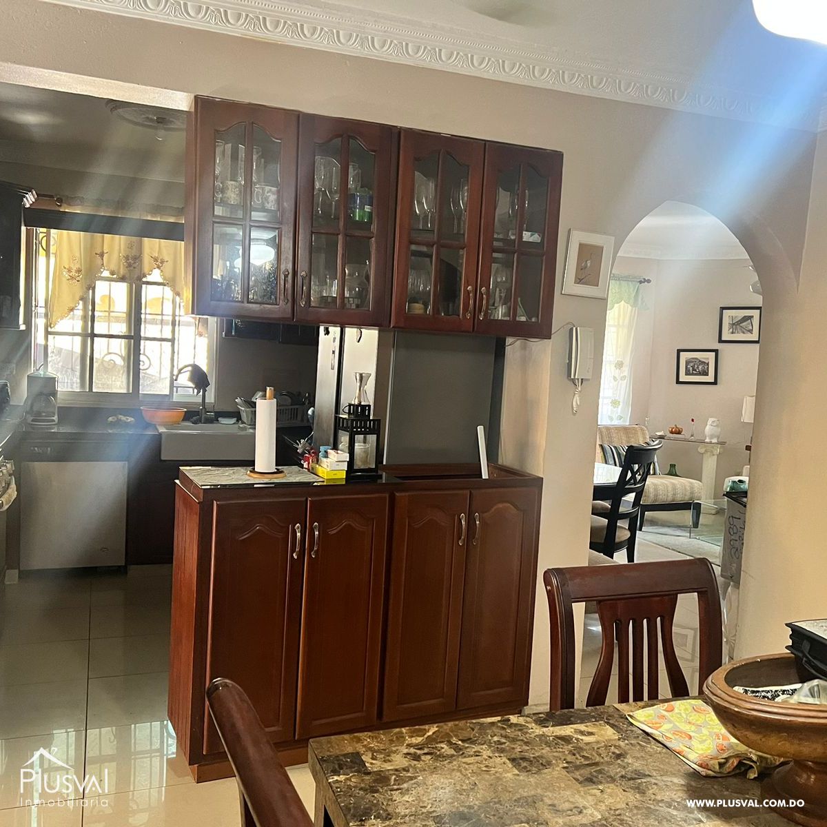 Casa en venta en Santo Domingo Este, mas una segunda casa con jacuzzi en el segundo piso. 381775
