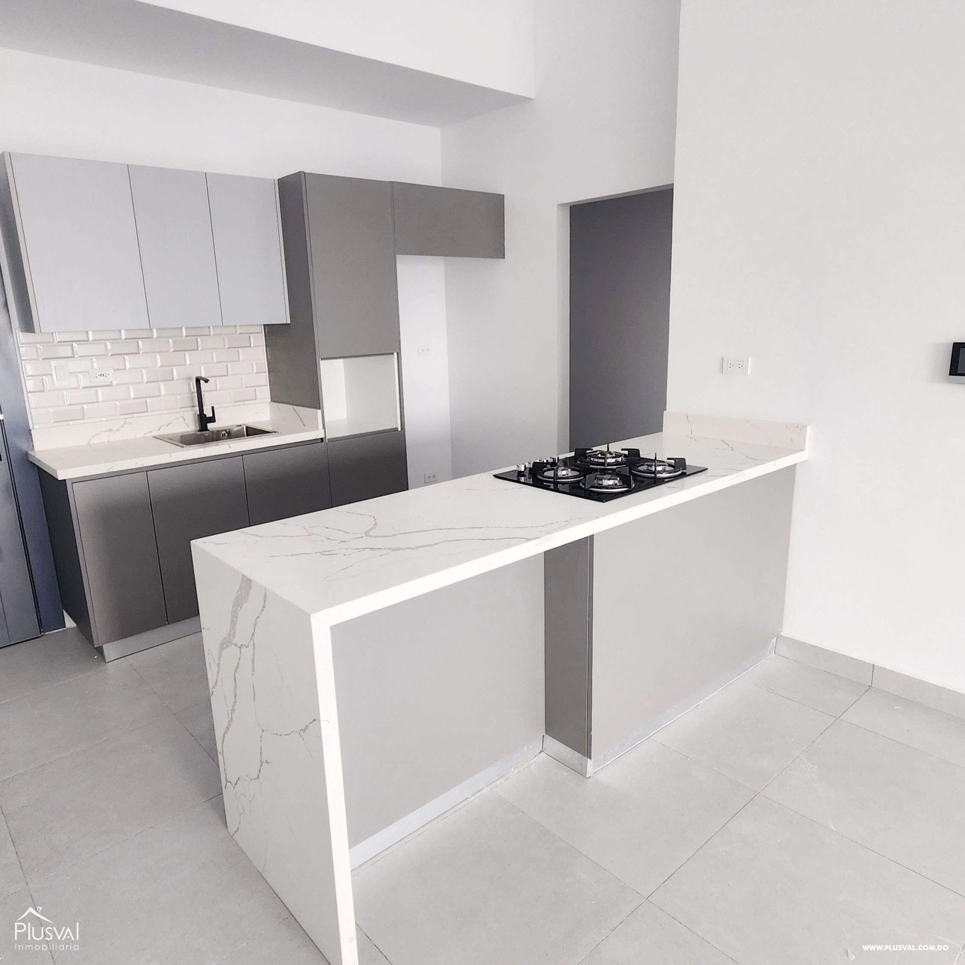 Apartamento piso alto con LB completa 383102