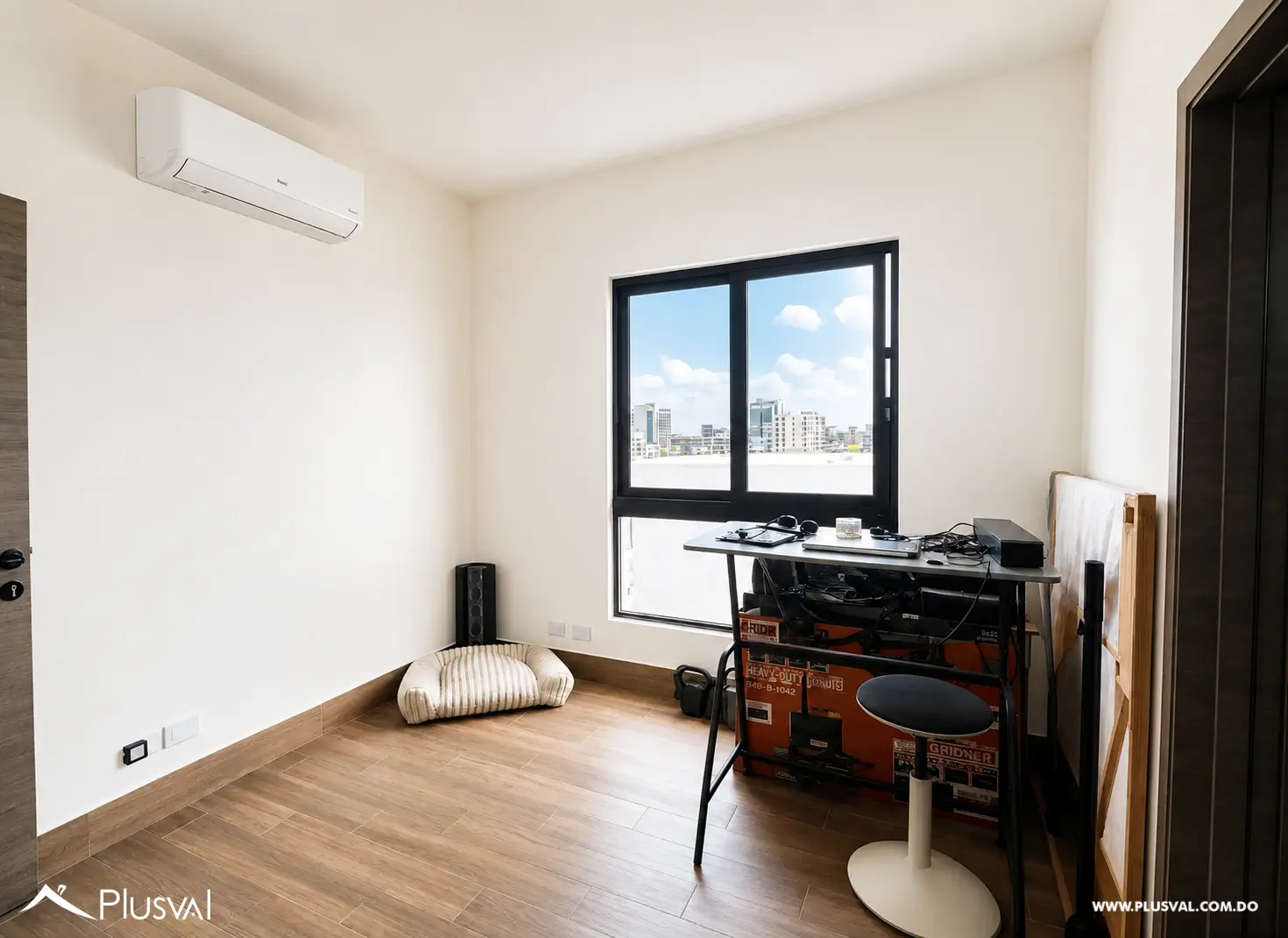 Naco | Piso Alto con Vistas | 2 Hab + 2.5 Baños 529446