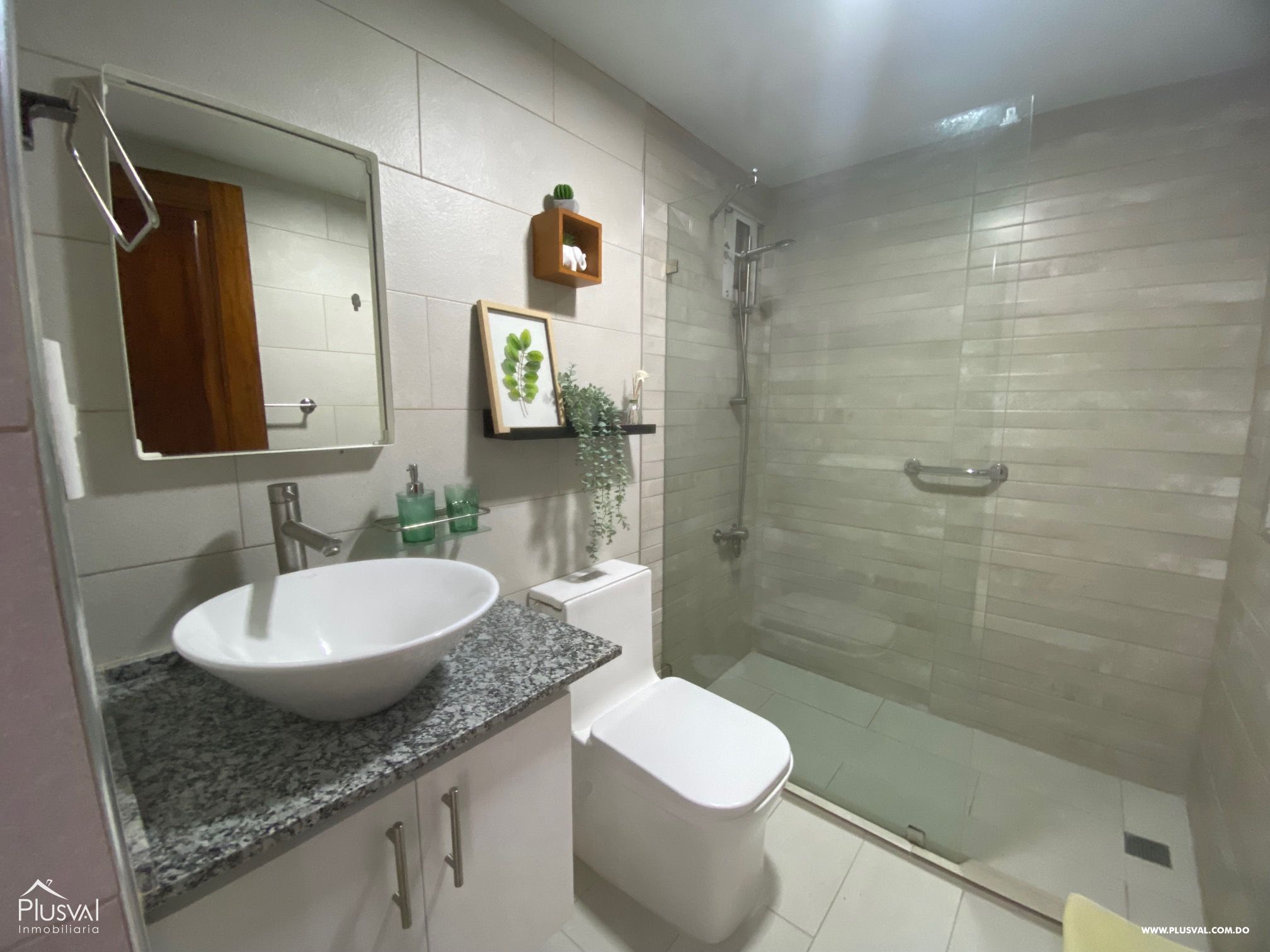 APARTAMENTO AMUEBLADO EN VENTA  CON VISTA AL MAR 225853