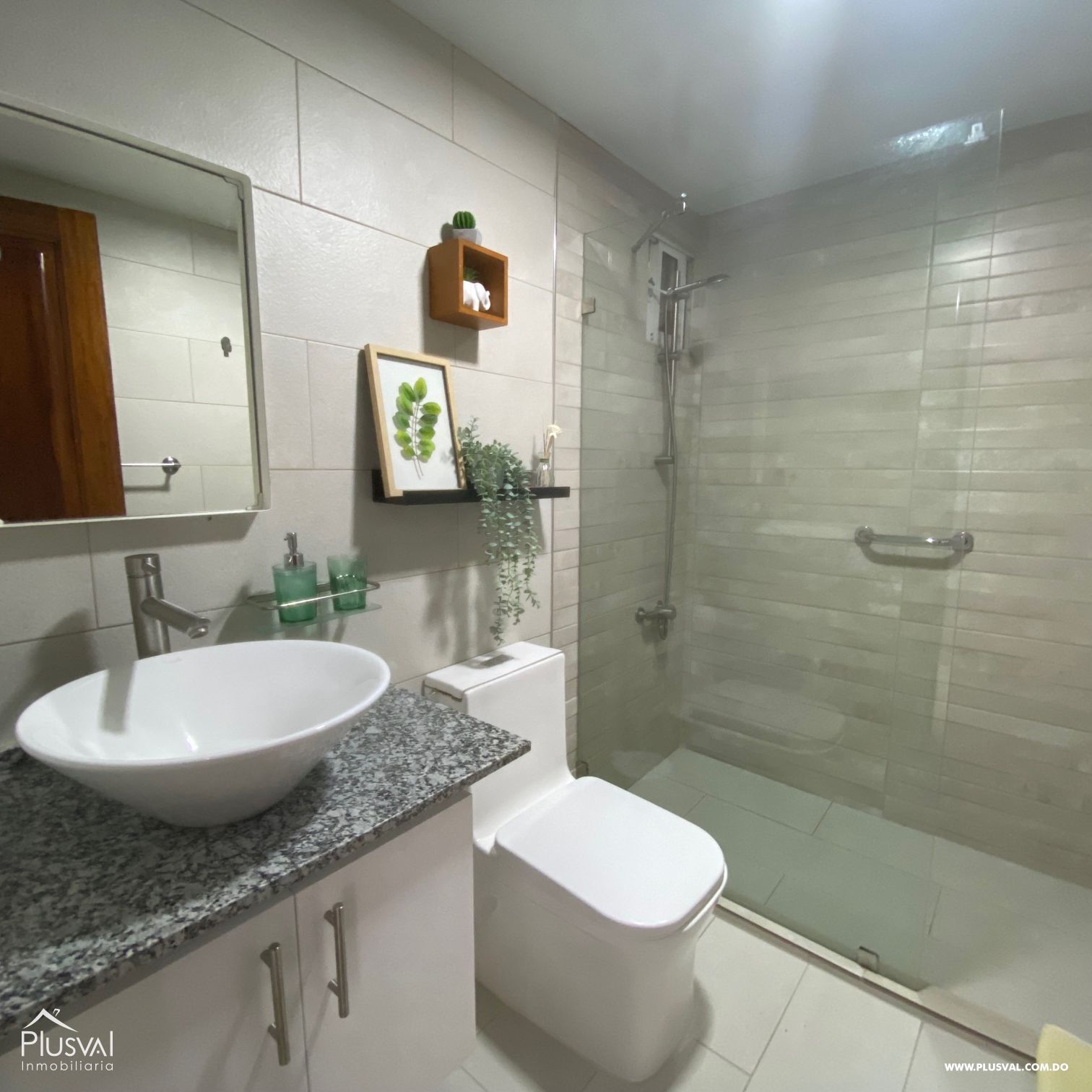 APARTAMENTO AMUEBLADO EN VENTA  CON VISTA AL MAR 225853