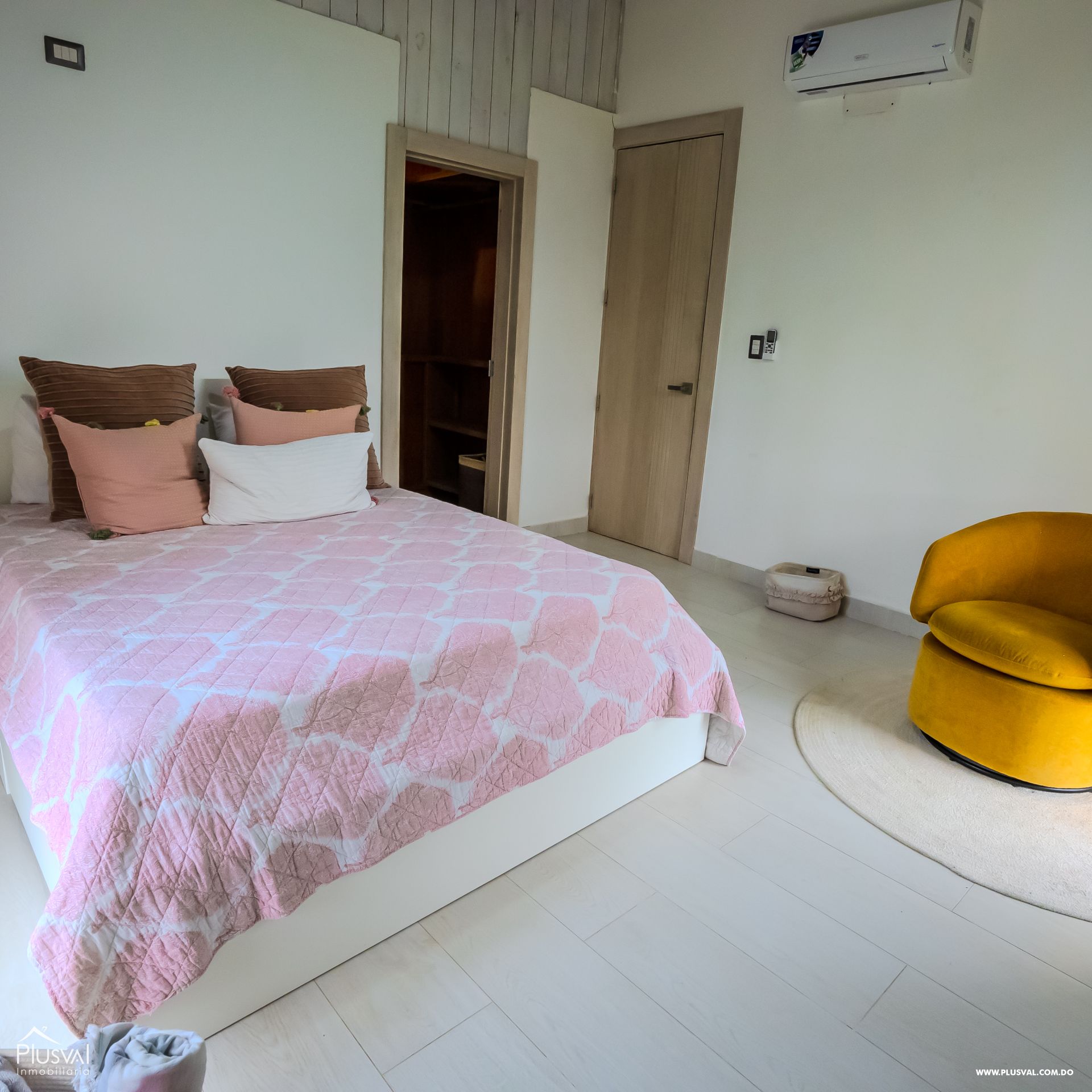 Moderna y cómoda villa a 40 minutos de la ciudad 418369