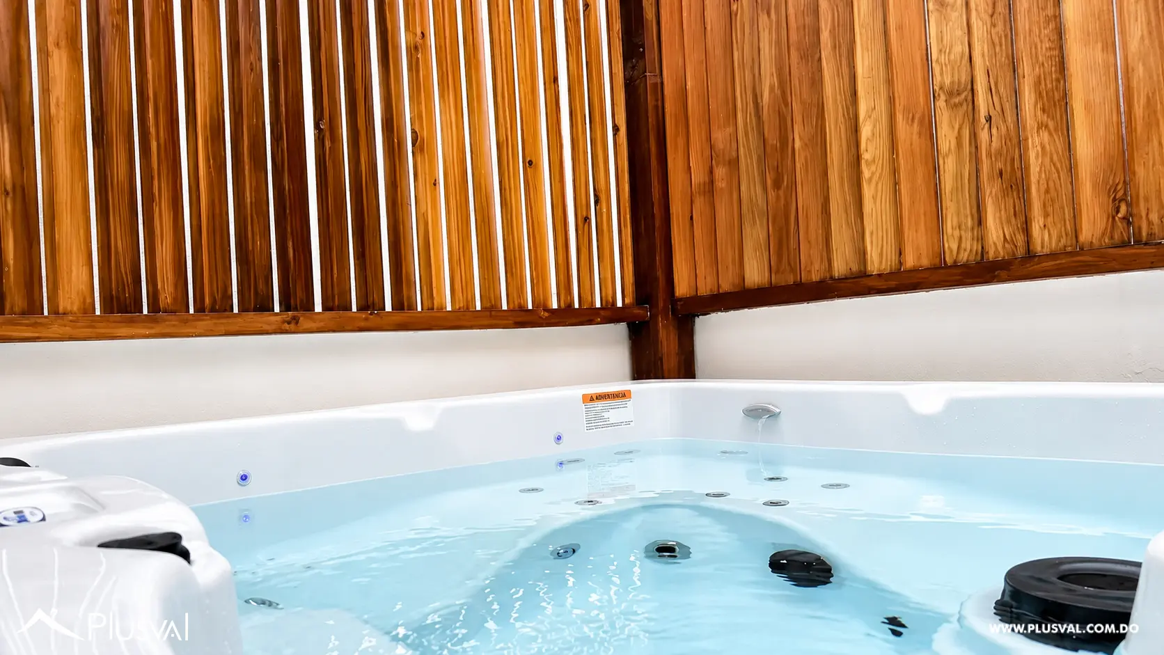 Apartamento de primer nivel con patio privado y jacuzzi 517704