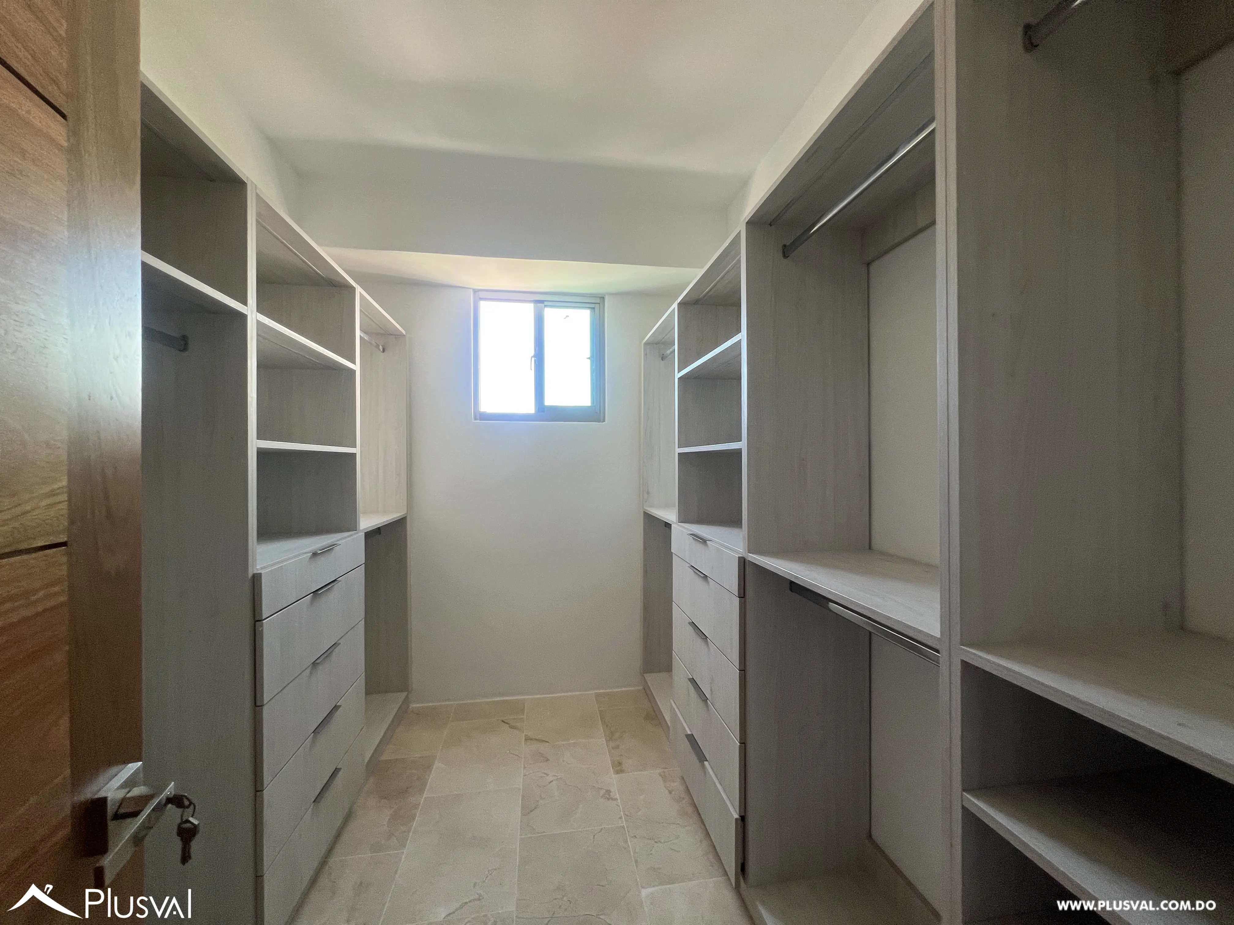 Exclusivo apartamento en alquiler en los Cacicazgos 478091
