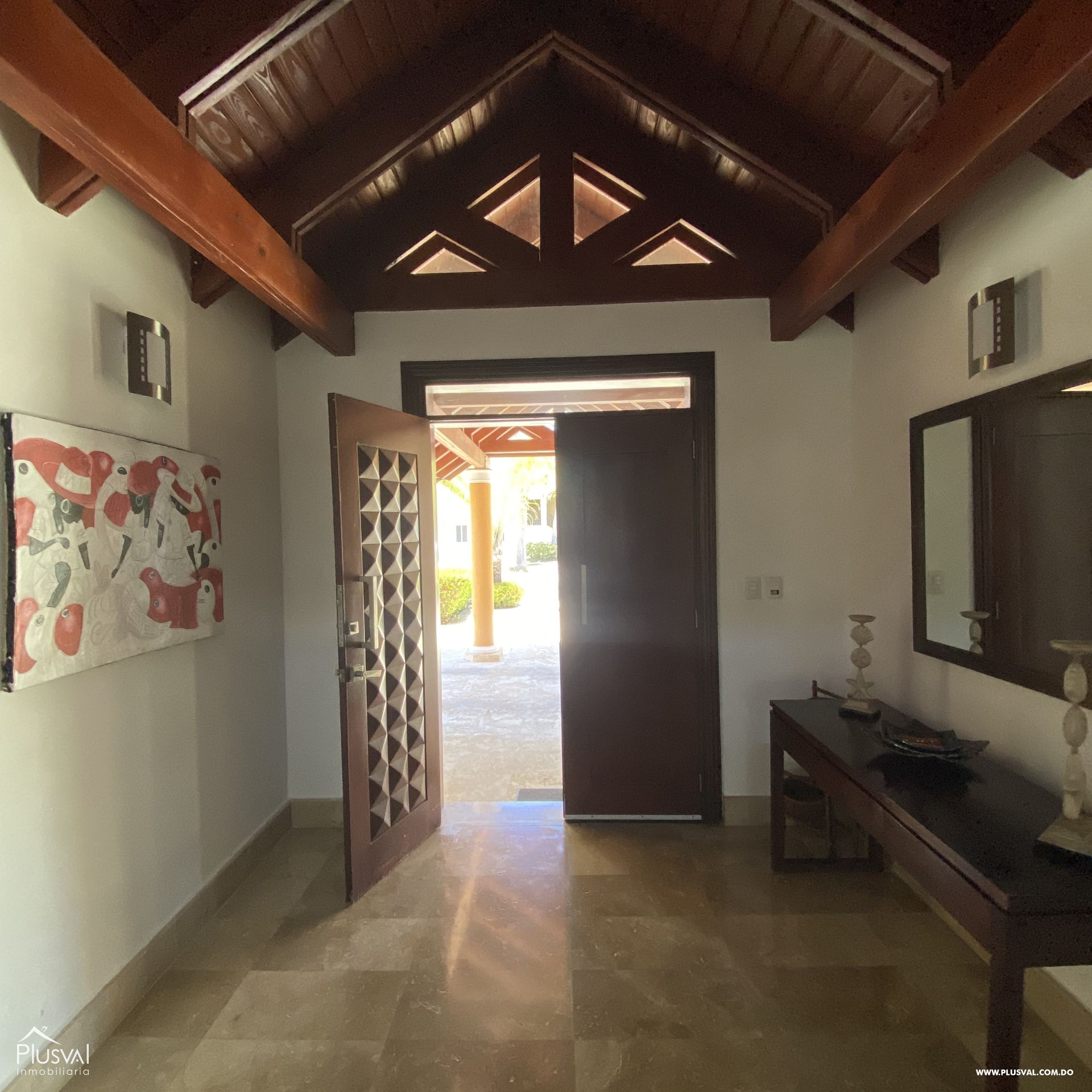 Venta de Villa en Cocotal con inmensa Piscina 273740