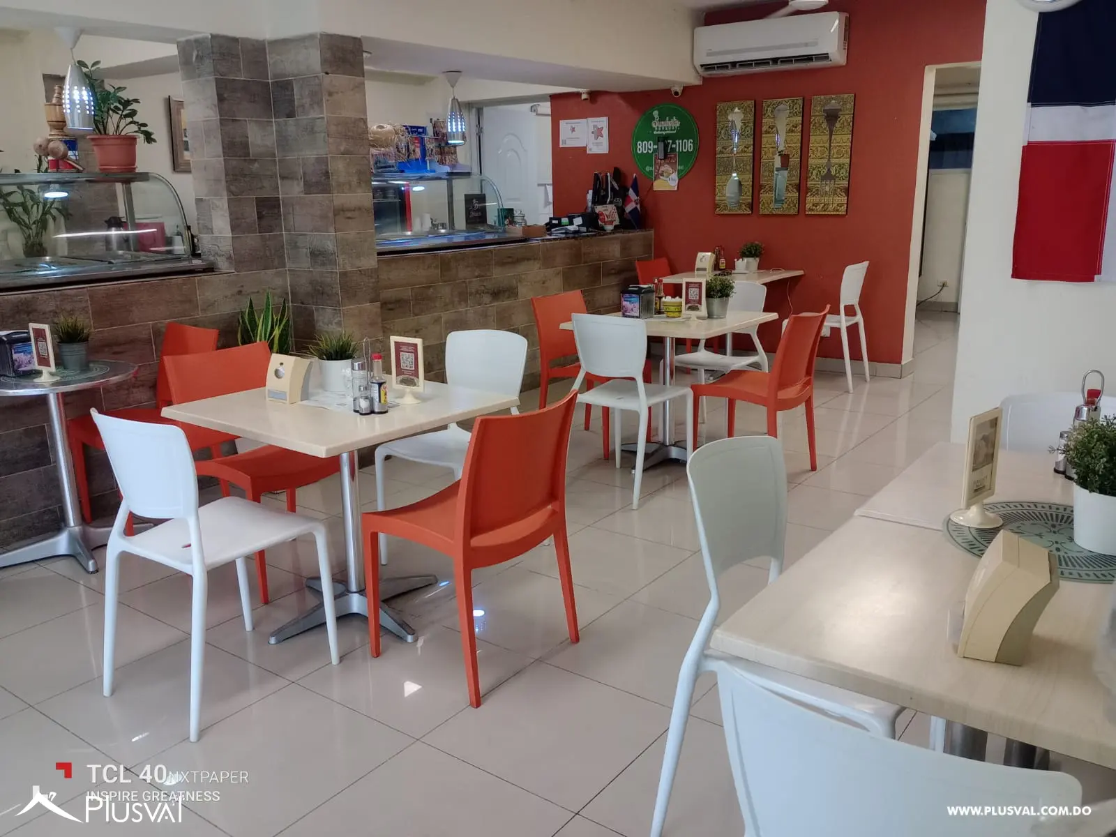 Se vende Restaurante de comida variada, completo en Paraiso con mas de 15 años en el mercado 520877