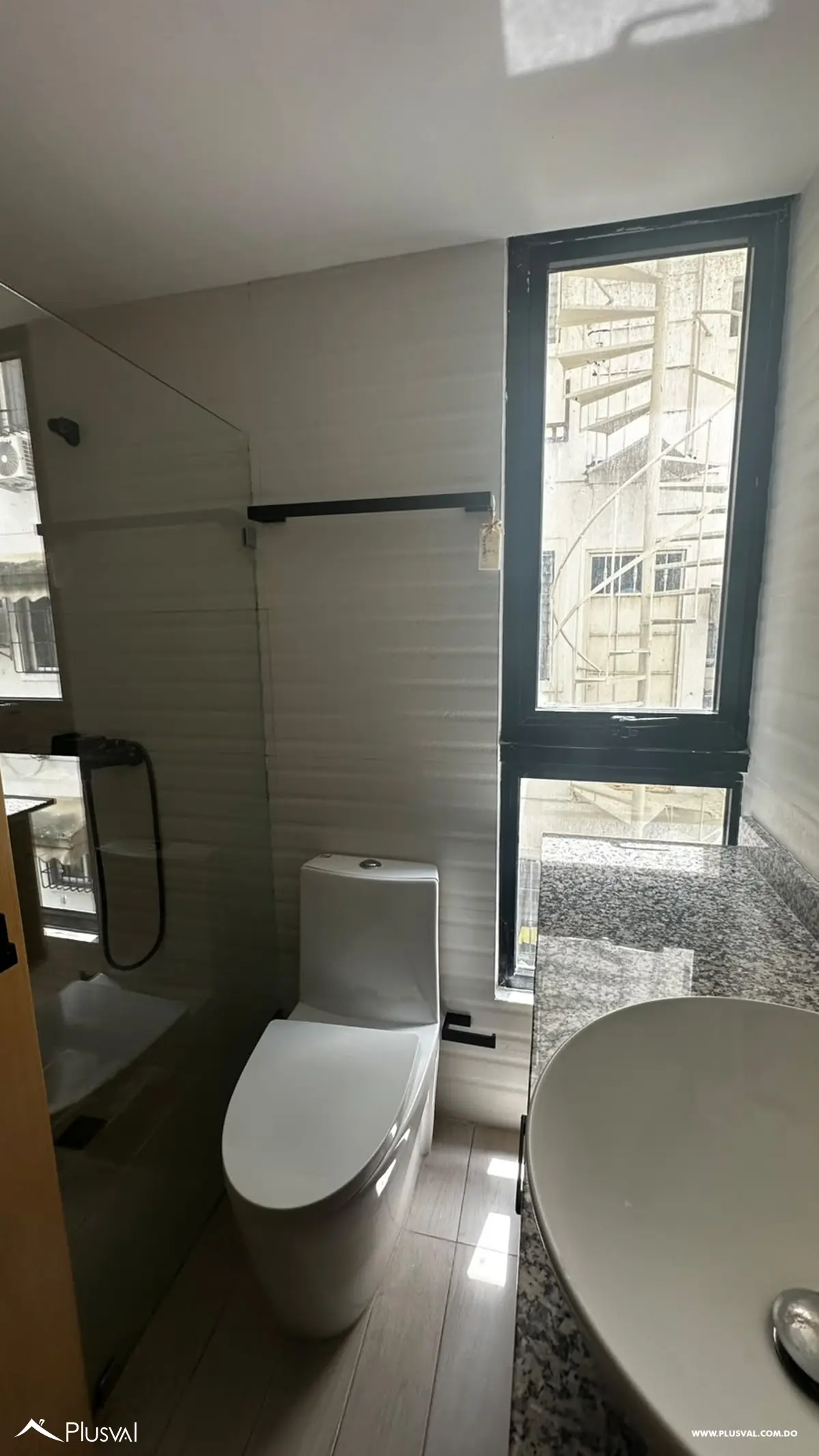 Excelente y Cómodo Apartamento en renta, en Evaristo Morales 517039