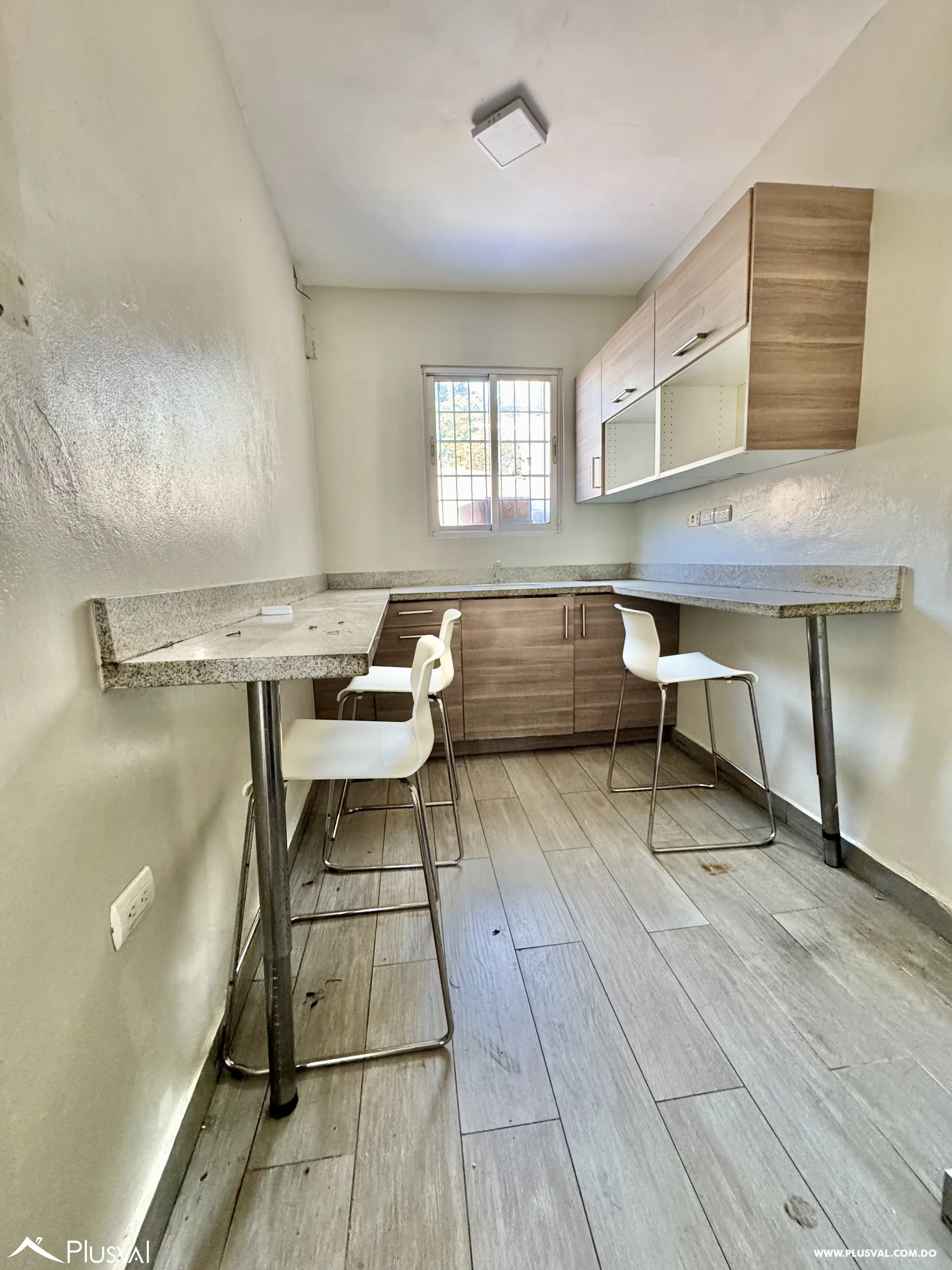 Alquilo Maravilloso Local Comercial en Esquina en Arroyo Hondo Viejo 512859