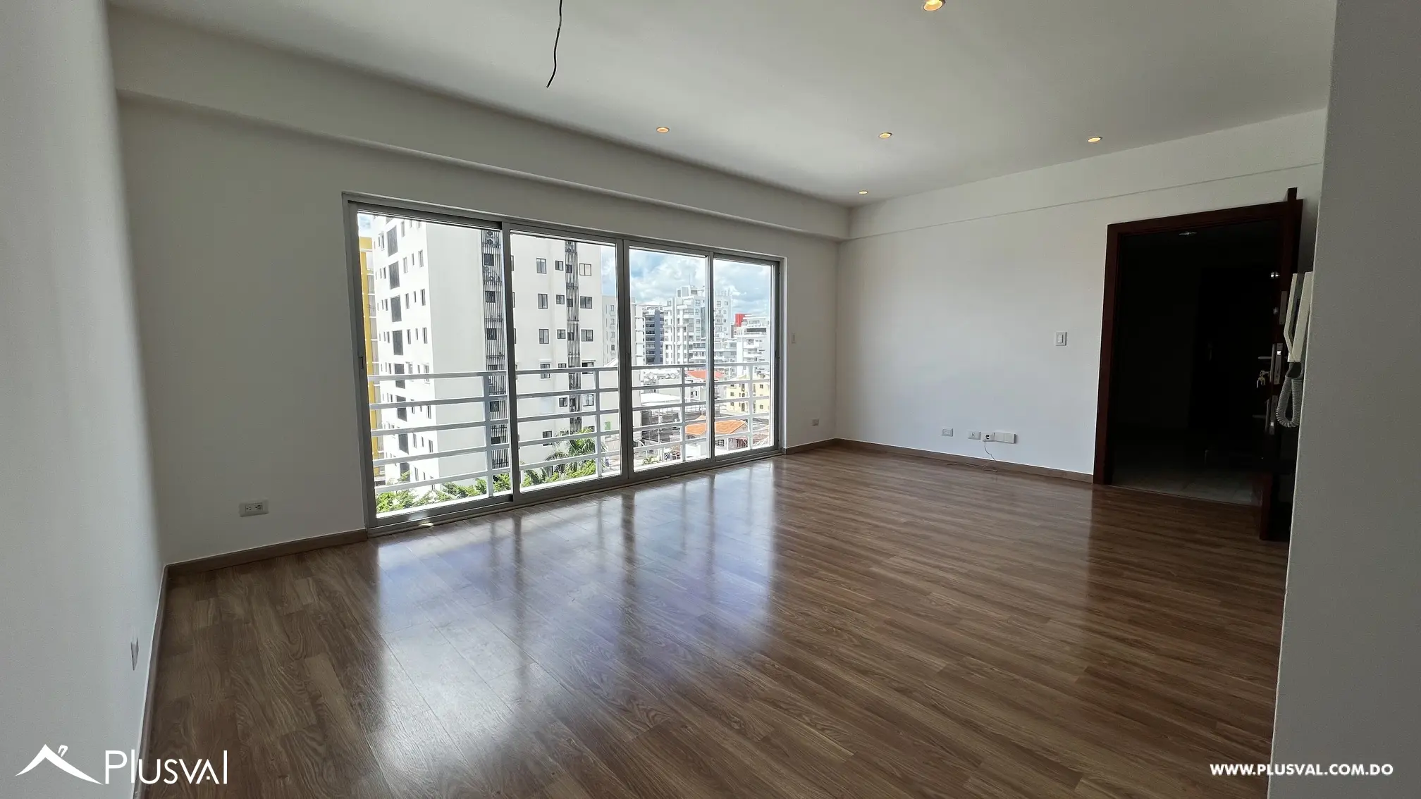 Moderno apartamento en venta, ubicado en Evaristo Morales 530273