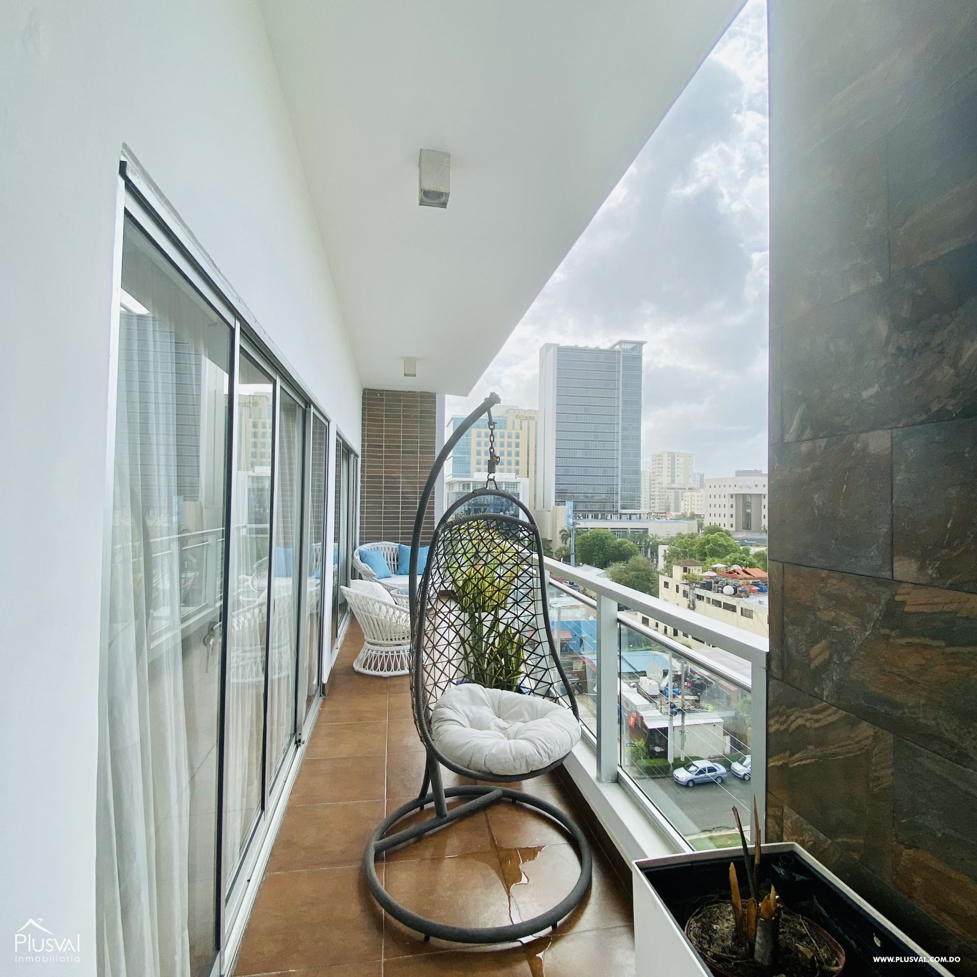 Apartamento en alquiler Totalmente Amueblado en Evaristo Morales 179458