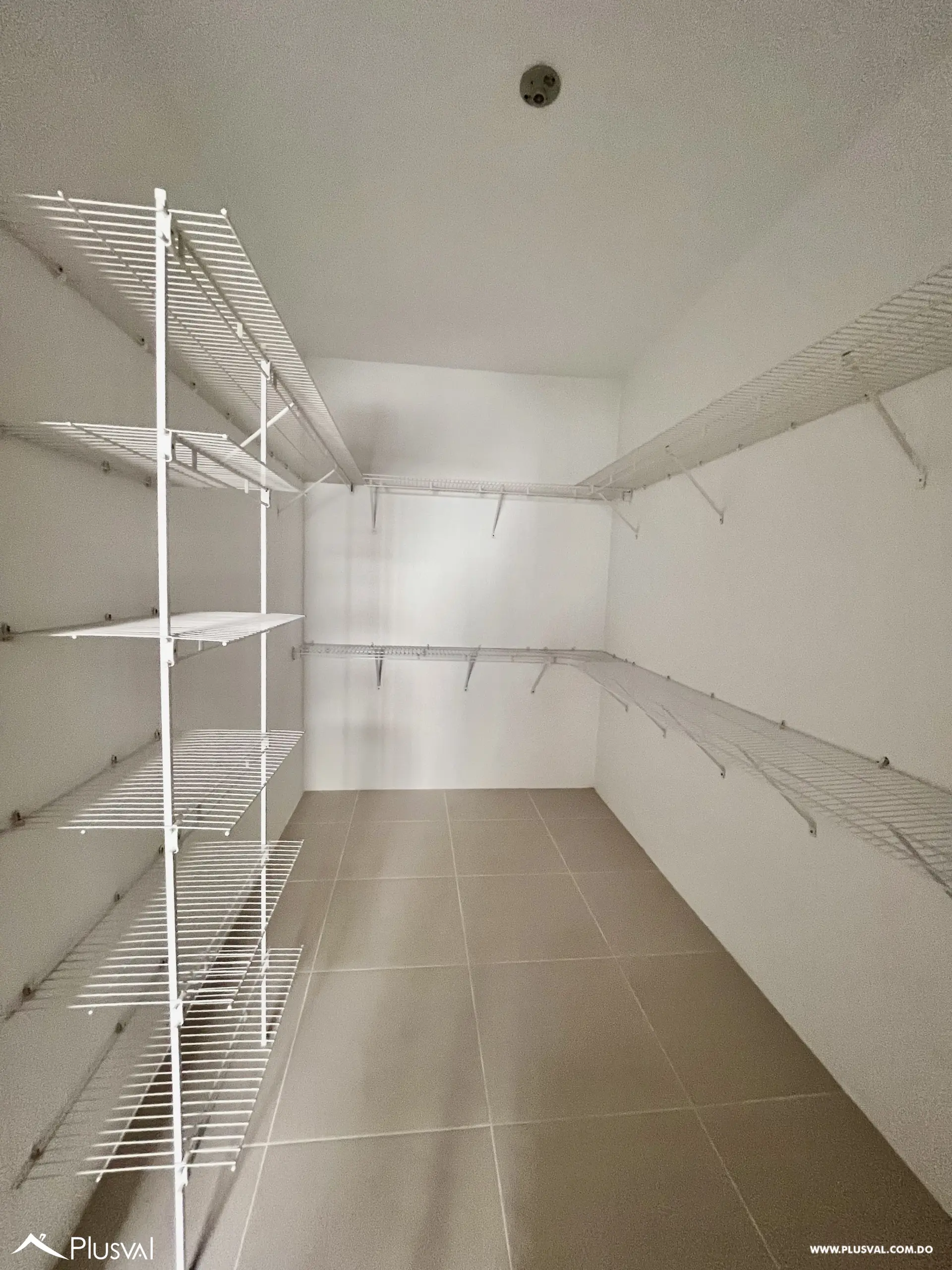 Apartamento en alquiler en Evaristo Morales 481632