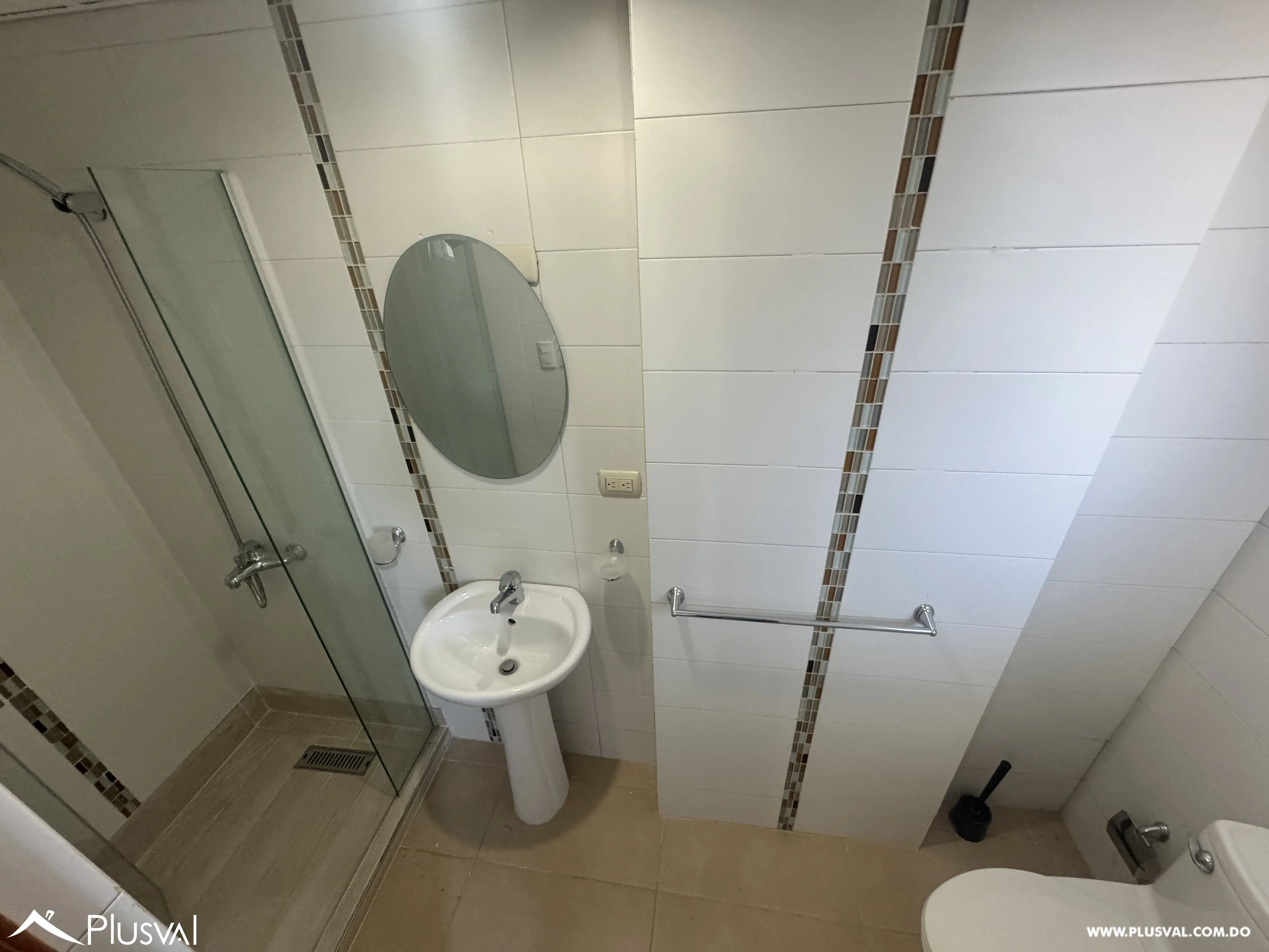 Apartamento de 1 habitación en alquiler en Gazcue con 2 parqueos y mantenimiento incluido 478512